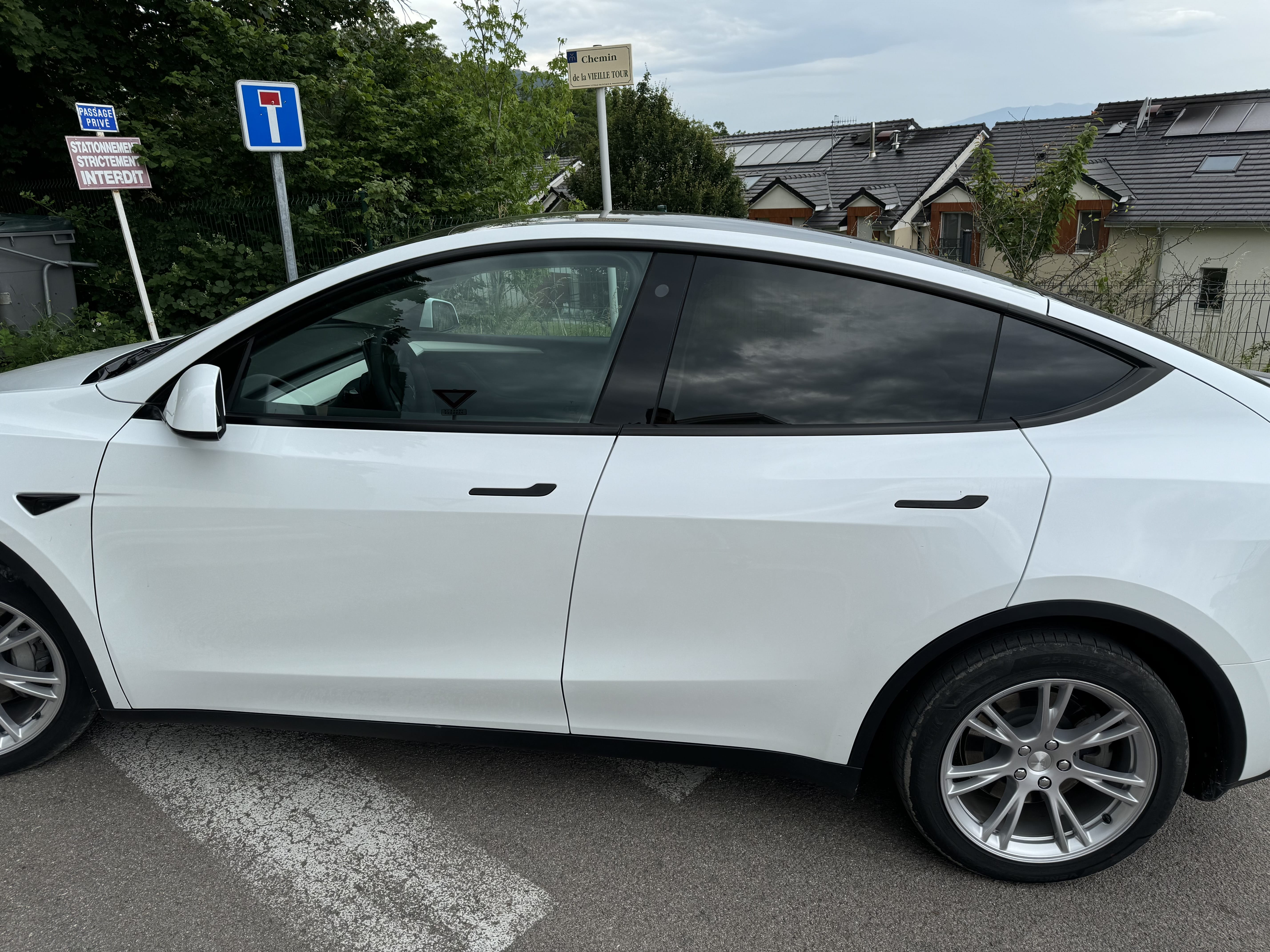 Tesla Model Y avec Régulateur de vitesse