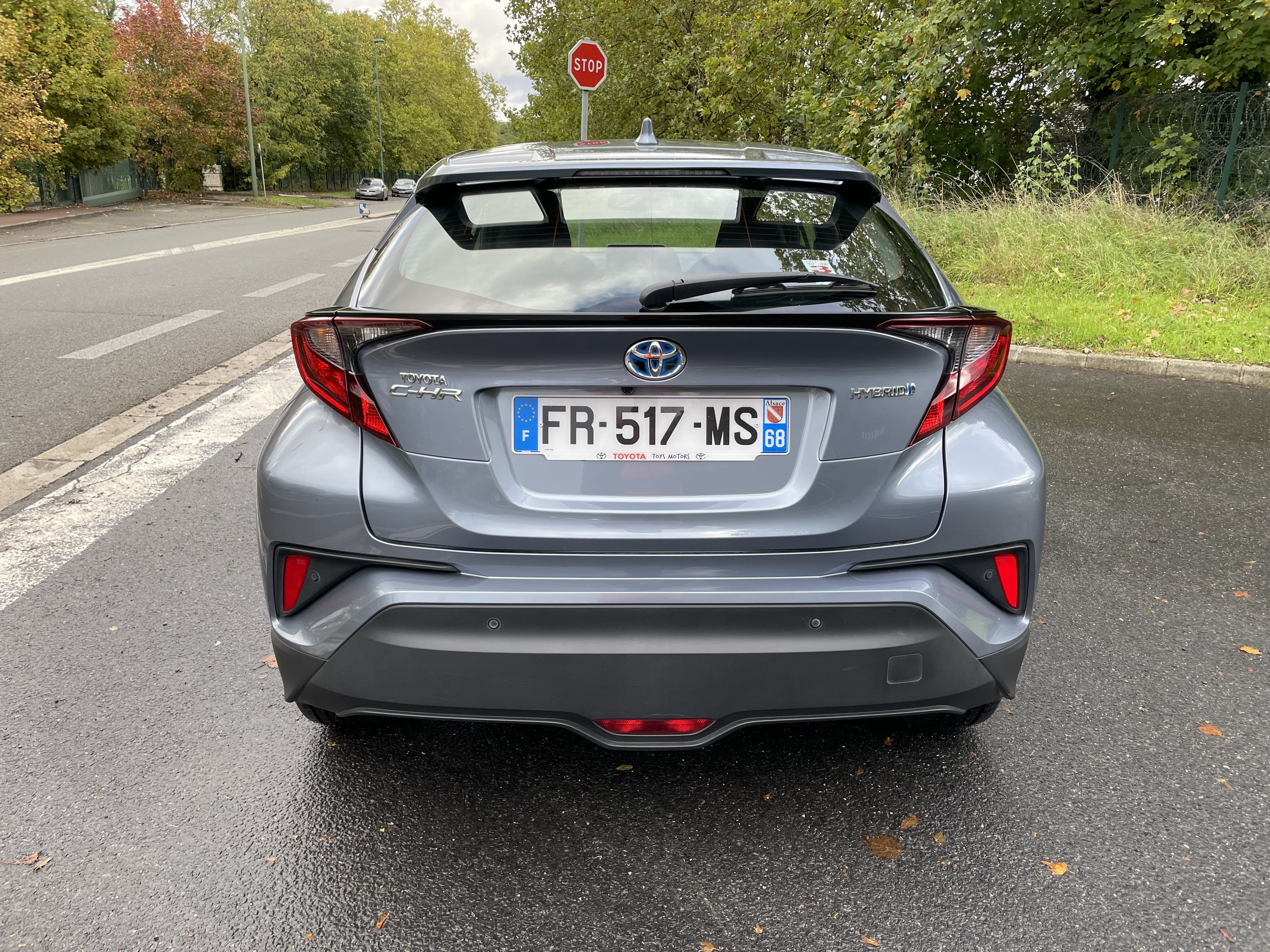 Toyota C-HR Hybrid avec Entrée audio / iPod