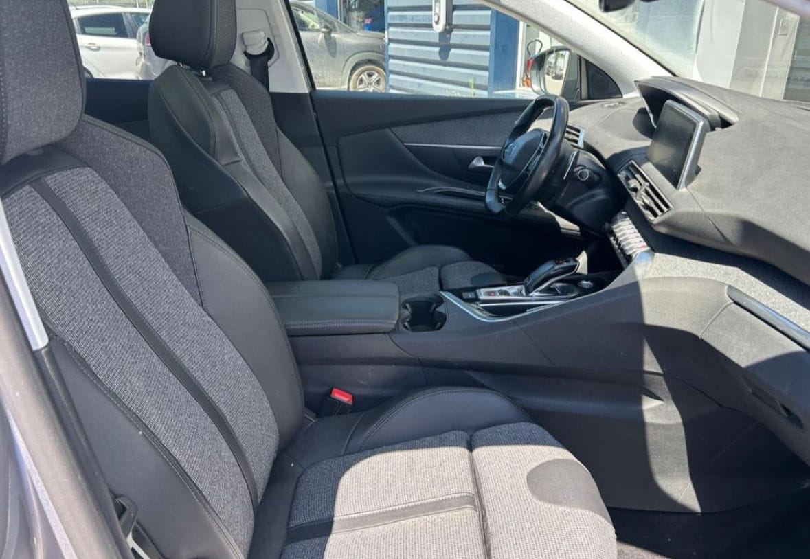 Peugeot 3008 avec GPS