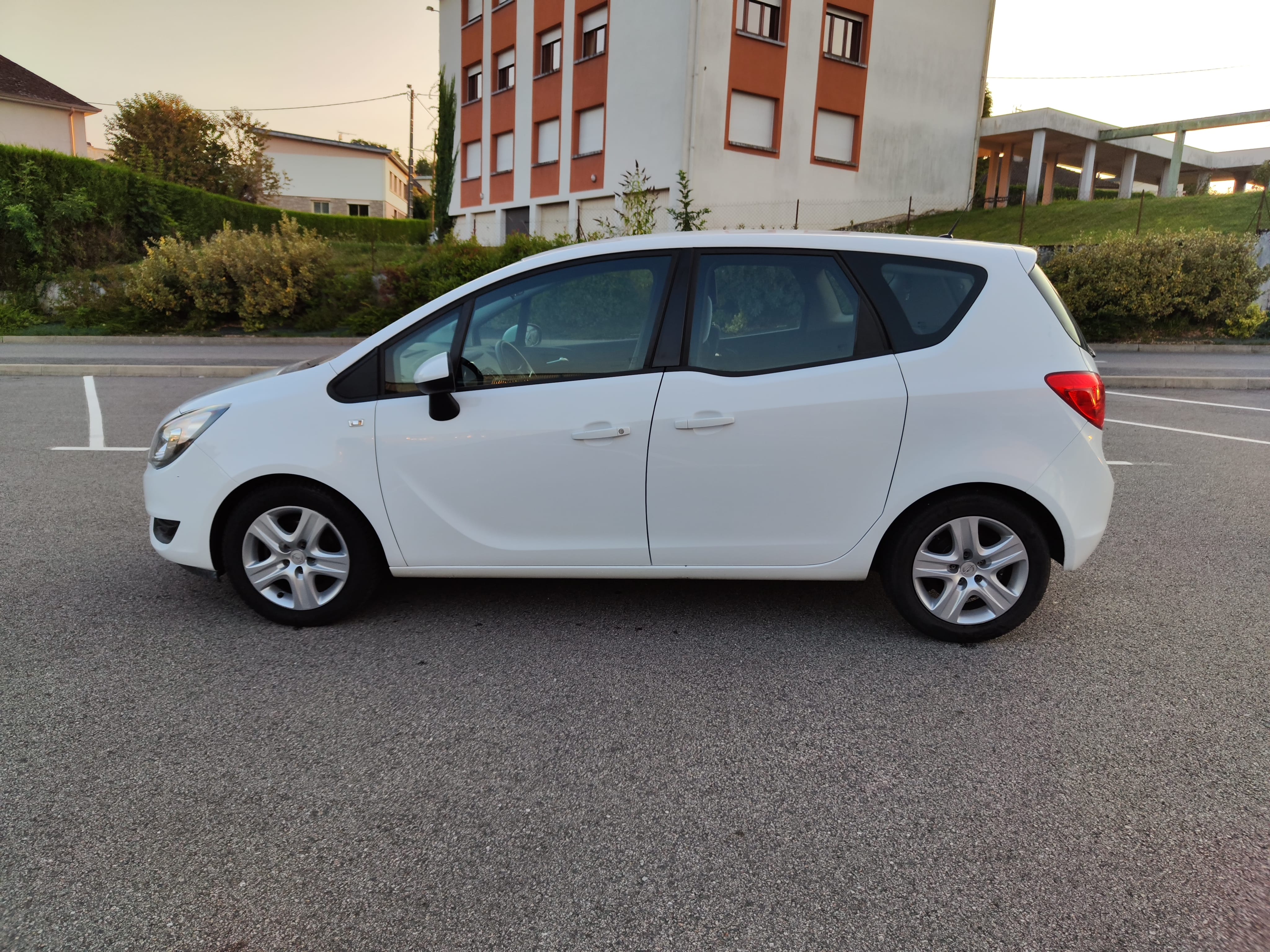 Opel Meriva E85 avec Climatisation