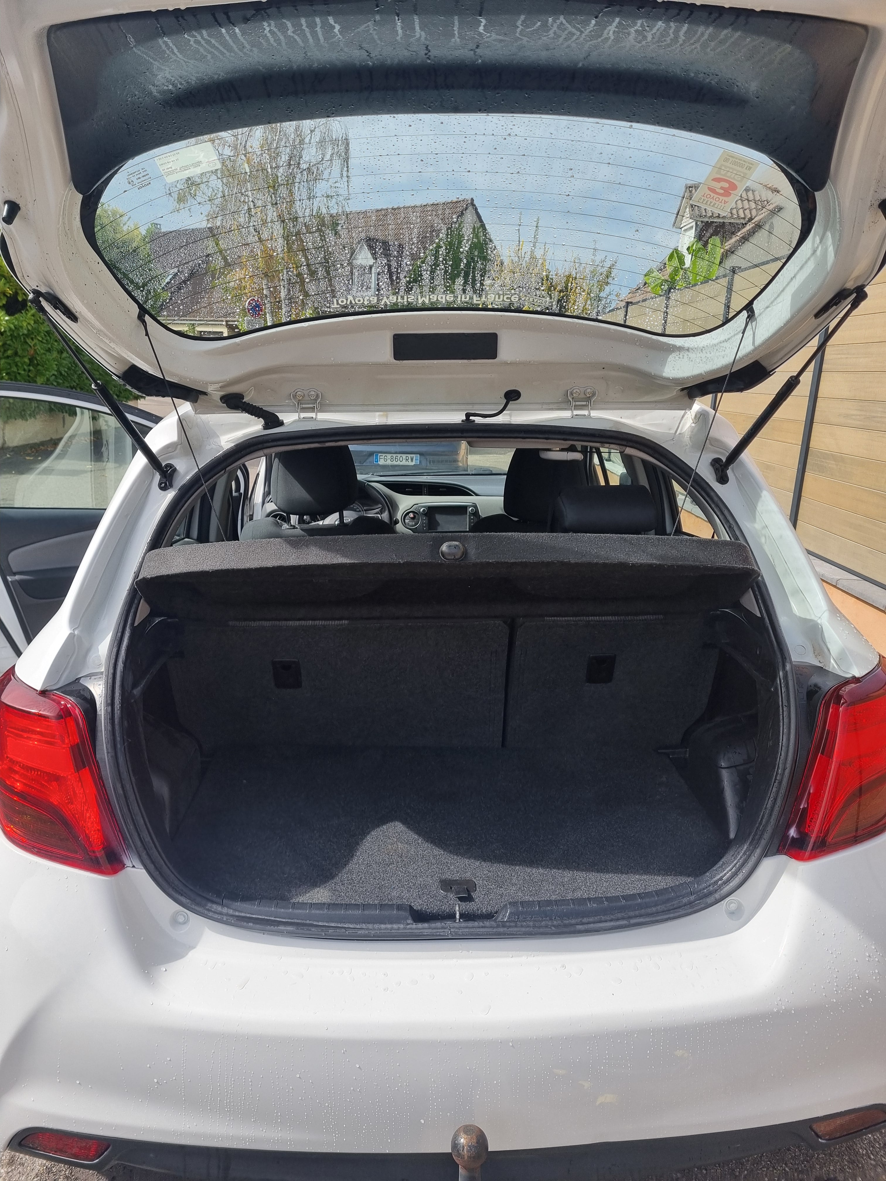 Toyota Yaris 1.0 vvt-i 69 cv avec Port USB