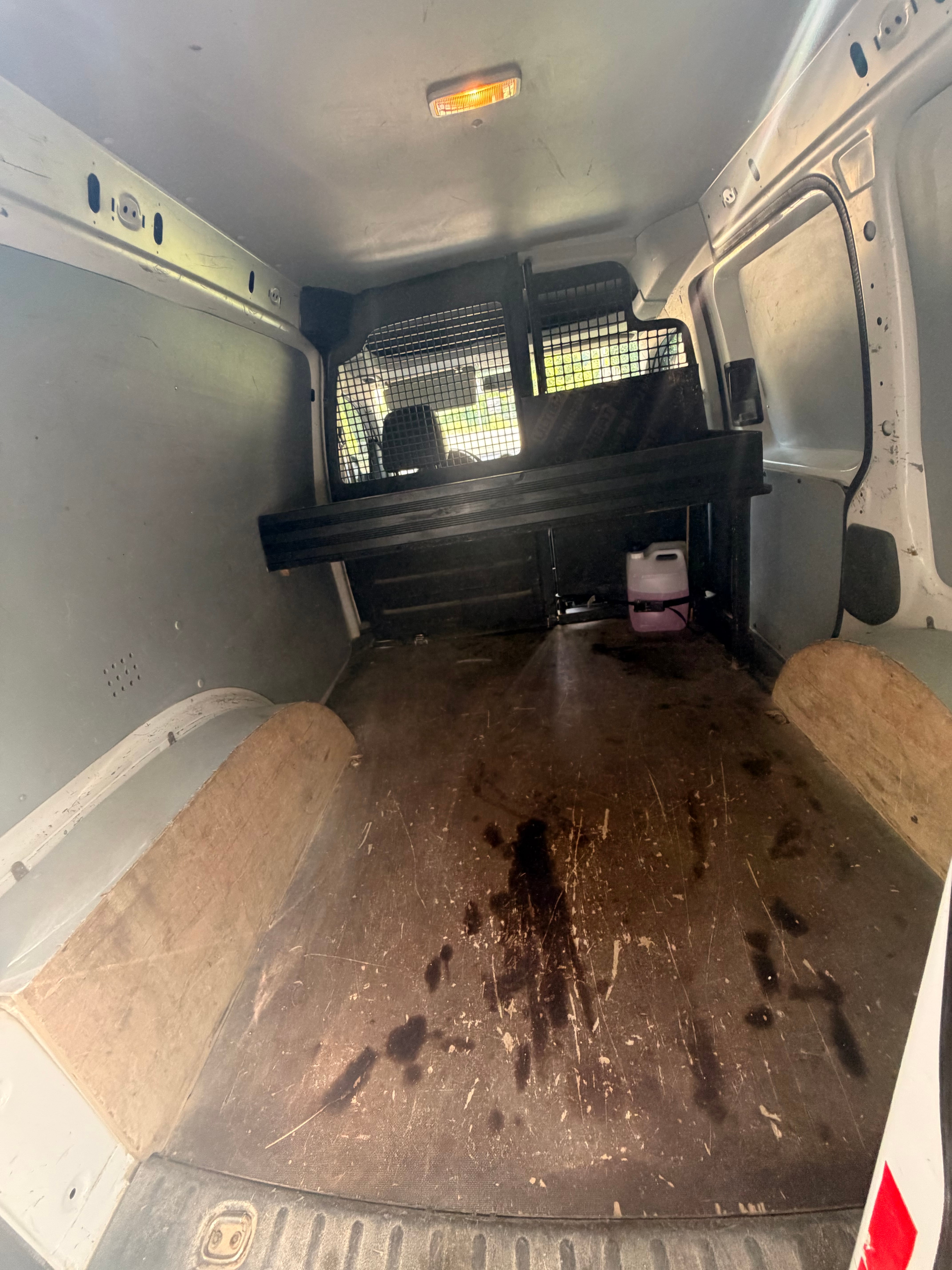 Volkswagen Caddy Van 1.6tdi avec Port USB