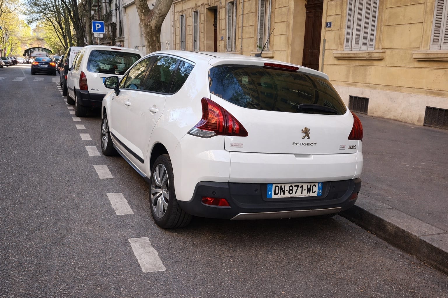 Peugeot 3008 mit Navigationsgerät