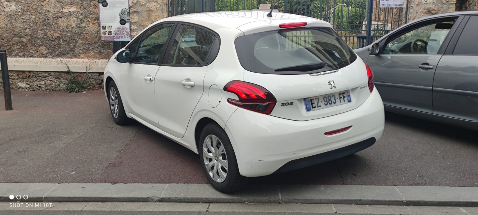 Peugeot 208 avec Régulateur de vitesse