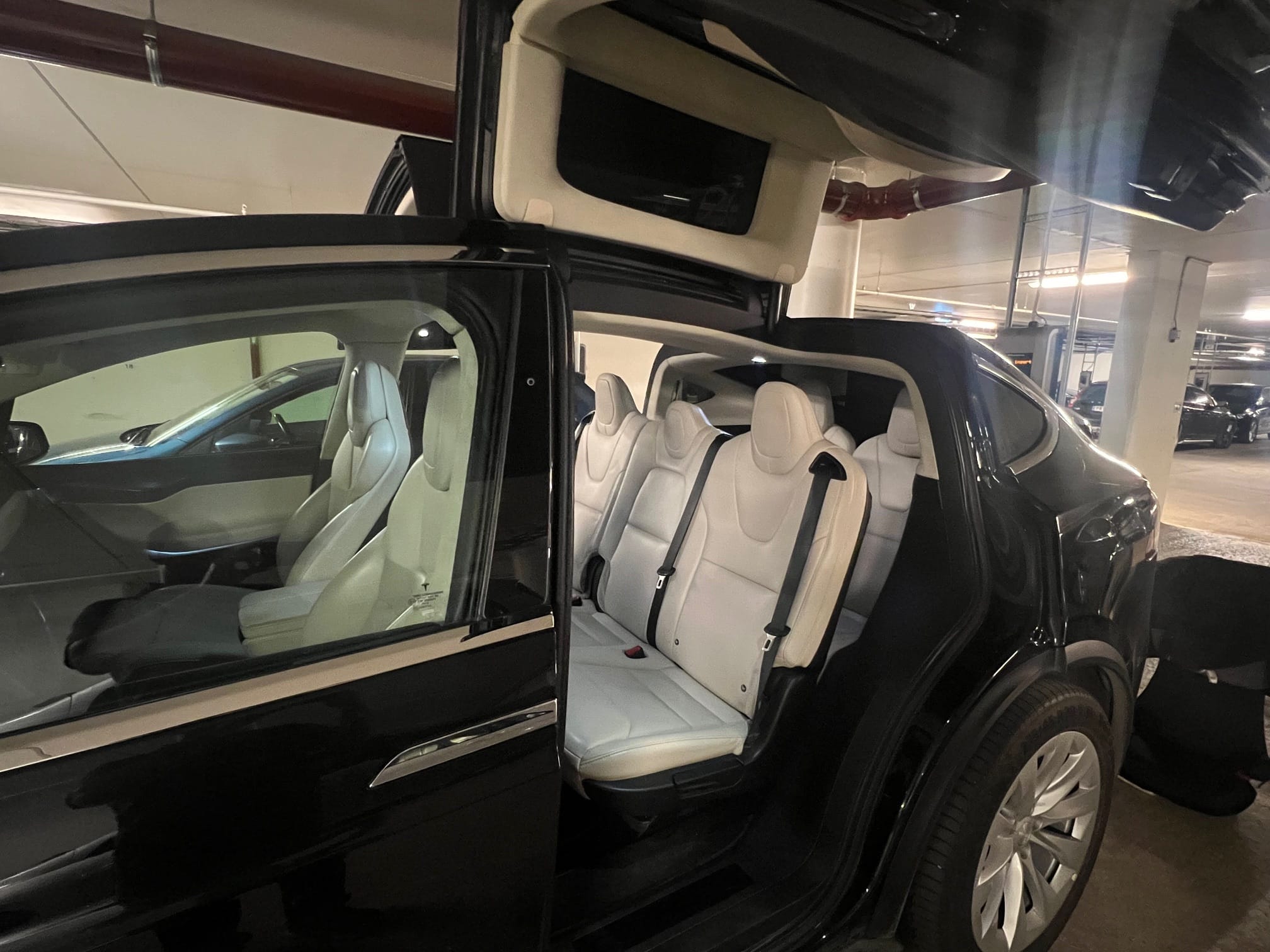 Tesla Model X med GPS