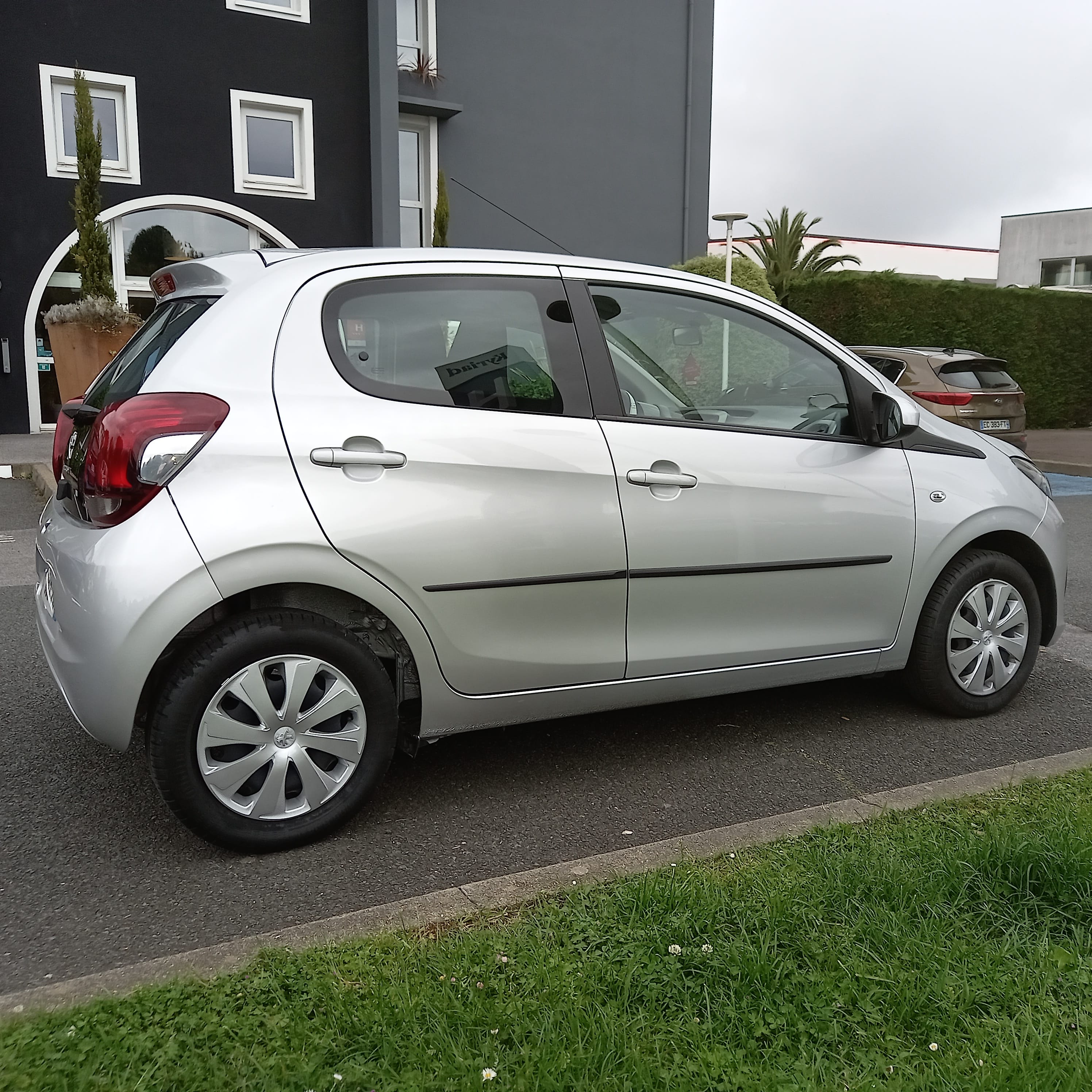 Peugeot 108 ACTIVE II avec Entrée audio / iPod