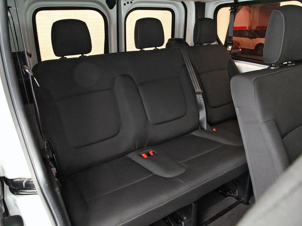 Renault Trafic 1.6 DIESEL 9 ASIENTOS con Audio Bluetooth