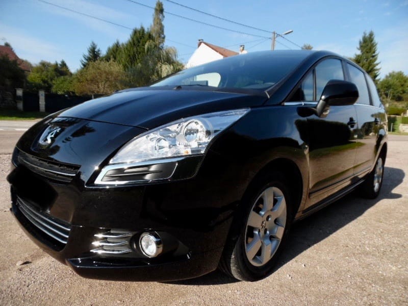 Peugeot 5008 7 places NOIR HDI BK CLIM AUTO GPS RÉGULATEUR DE VITESSE with Air conditioning
