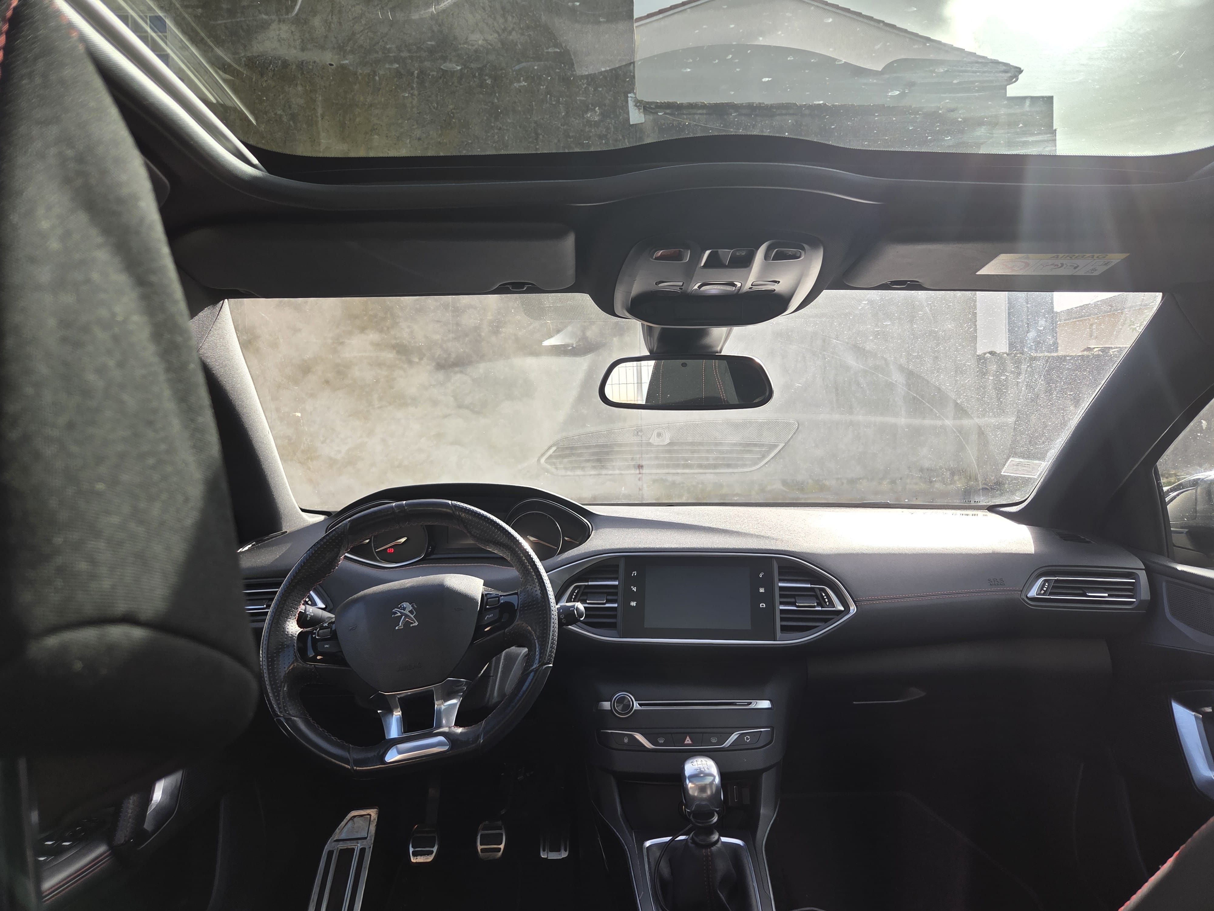 Peugeot 308 GT Line 130 CH mit Navigationsgerät