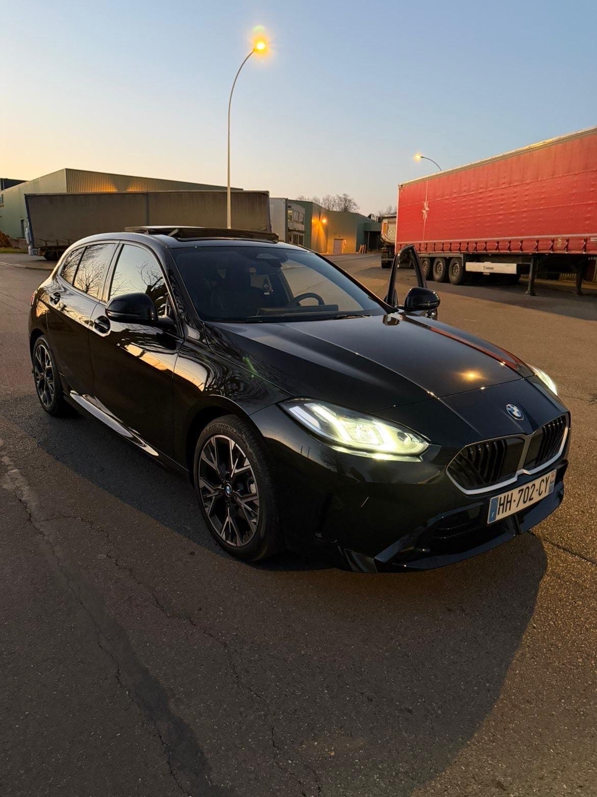 BMW Série 1, 2025, Essence 95, automatique