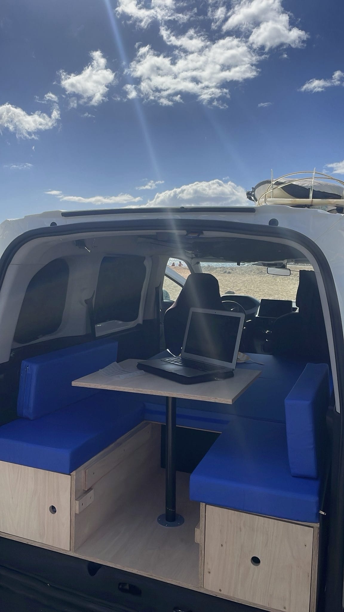 Peugeot Rifter mit Navigationsgerät