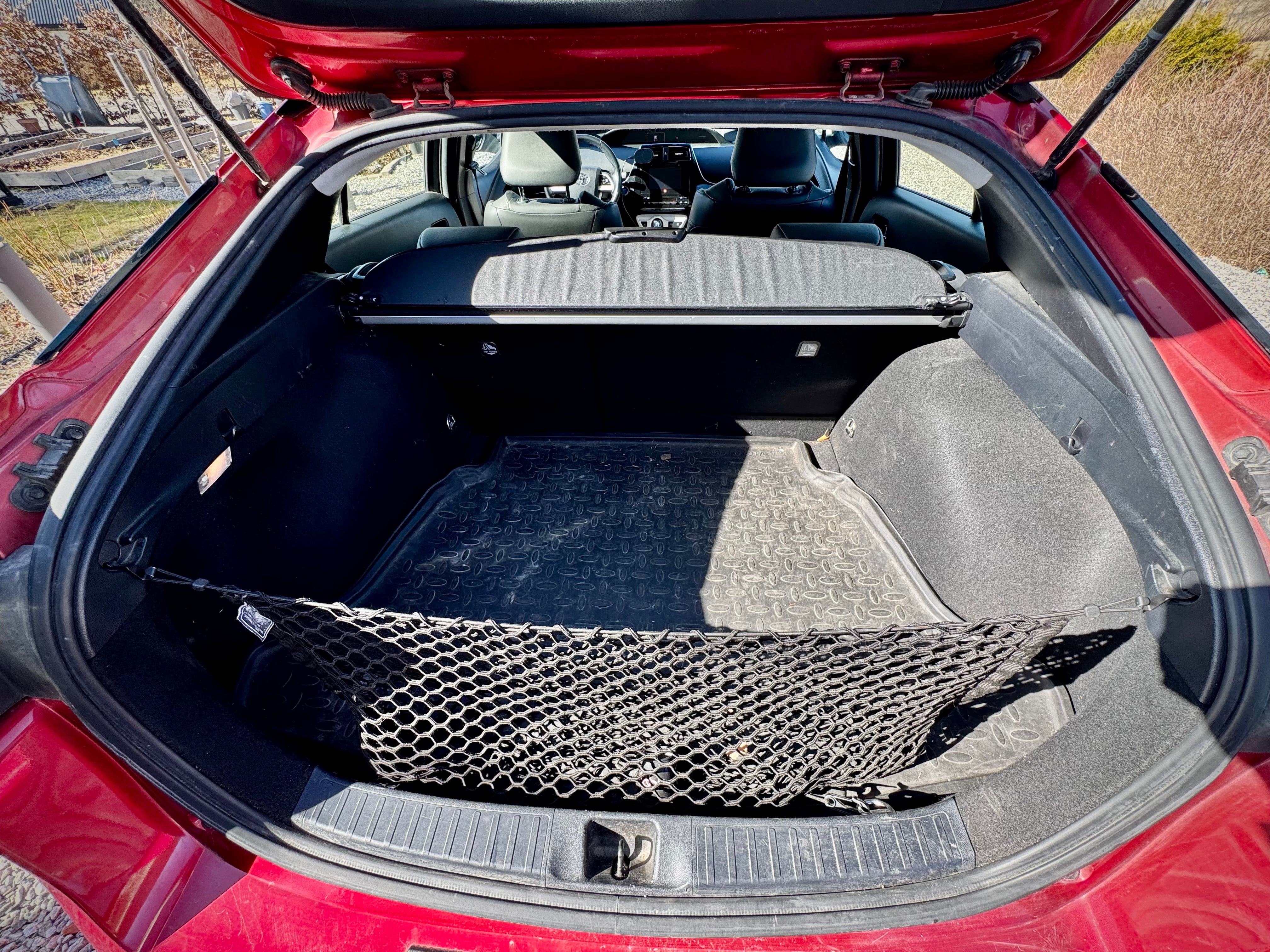 Toyota Prius IV med Babysete