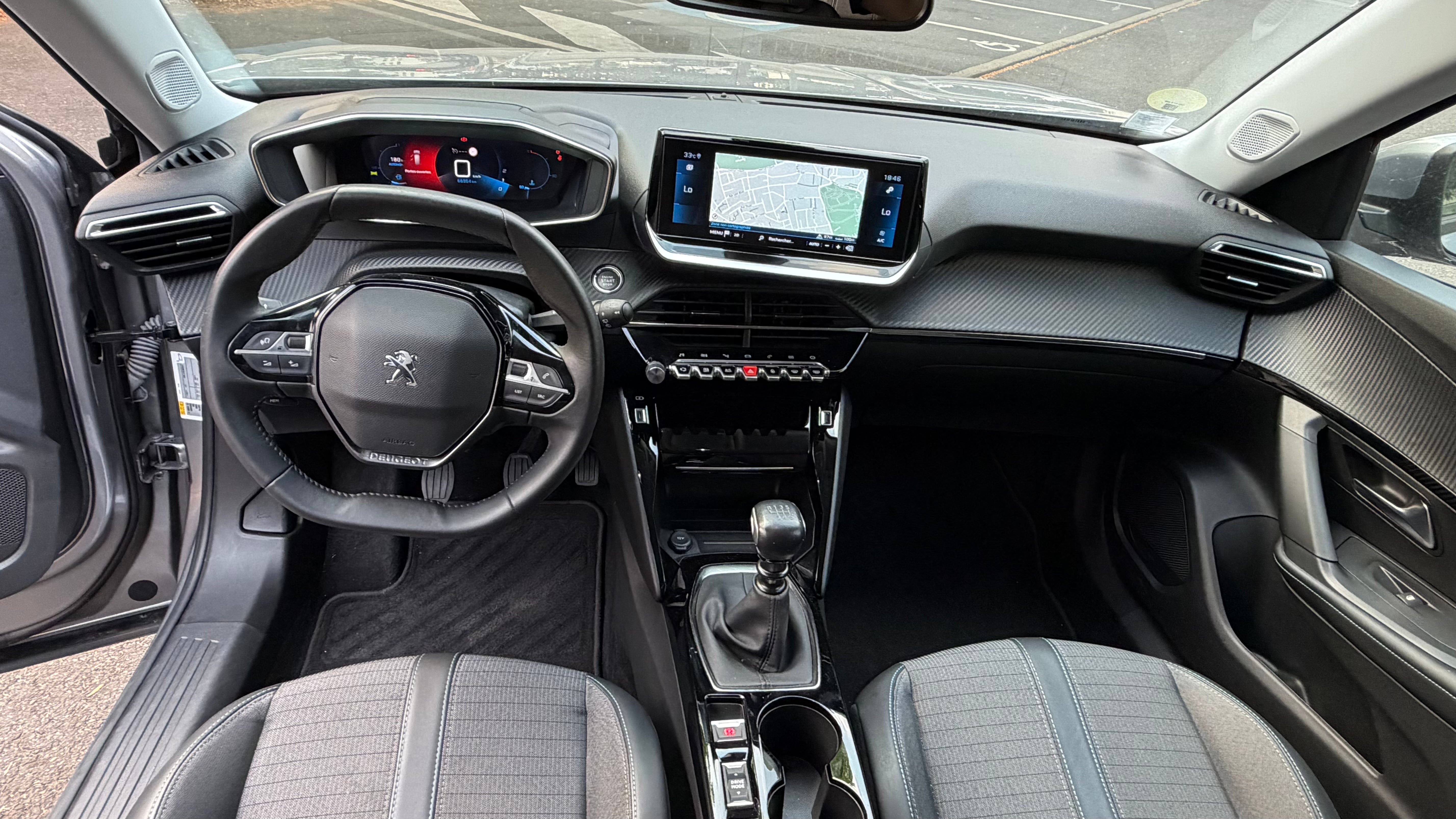 Peugeot 2008 avec GPS
