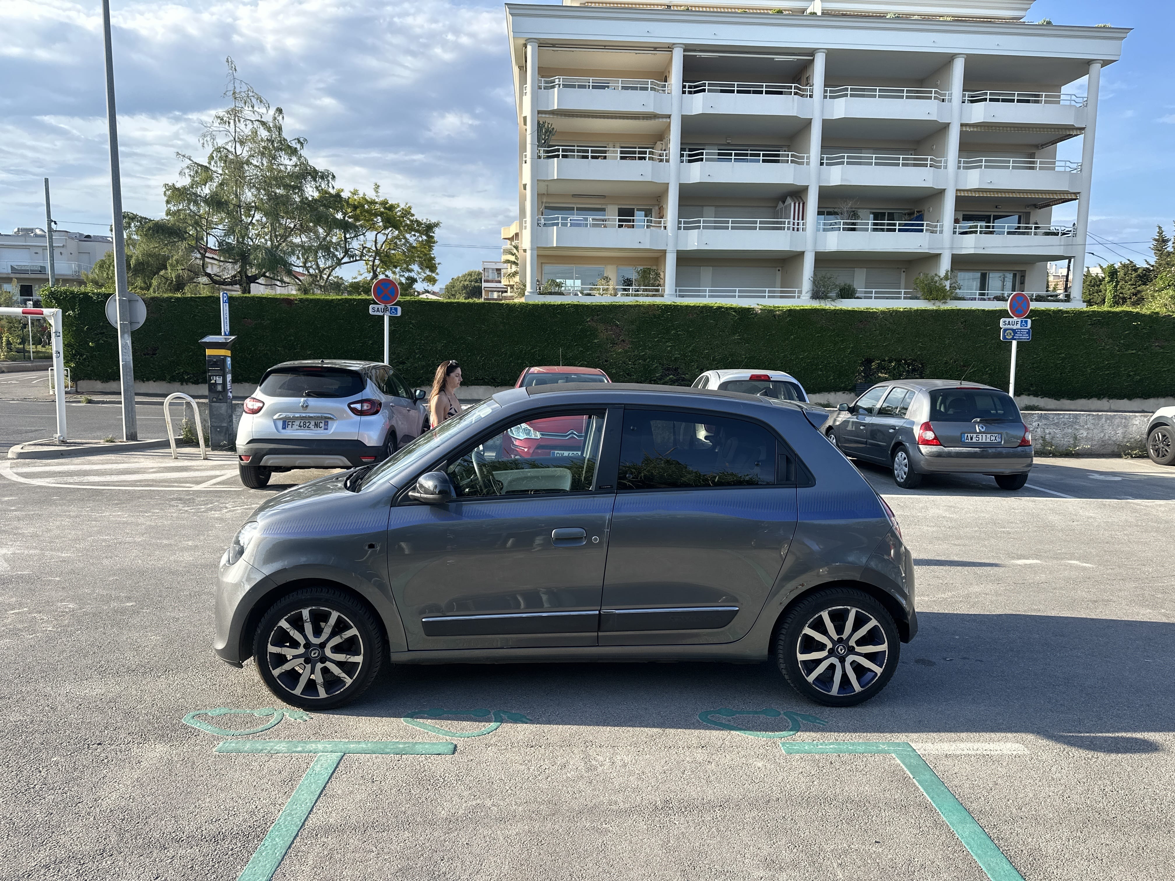 Renault Twingo III, 2016, Essence 98, automatique