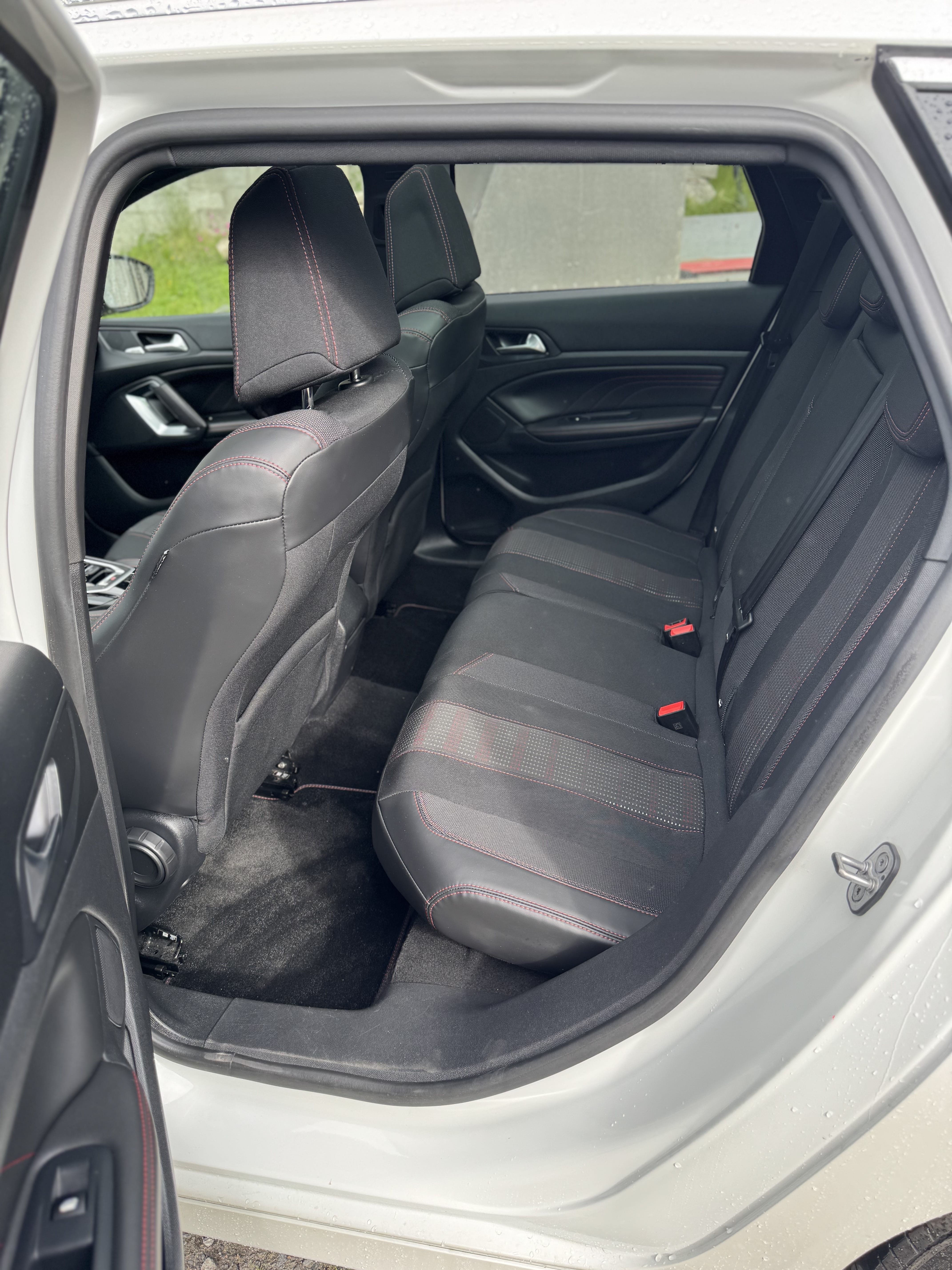 Peugeot 308 SW 1.2 Puretech with Cruise control