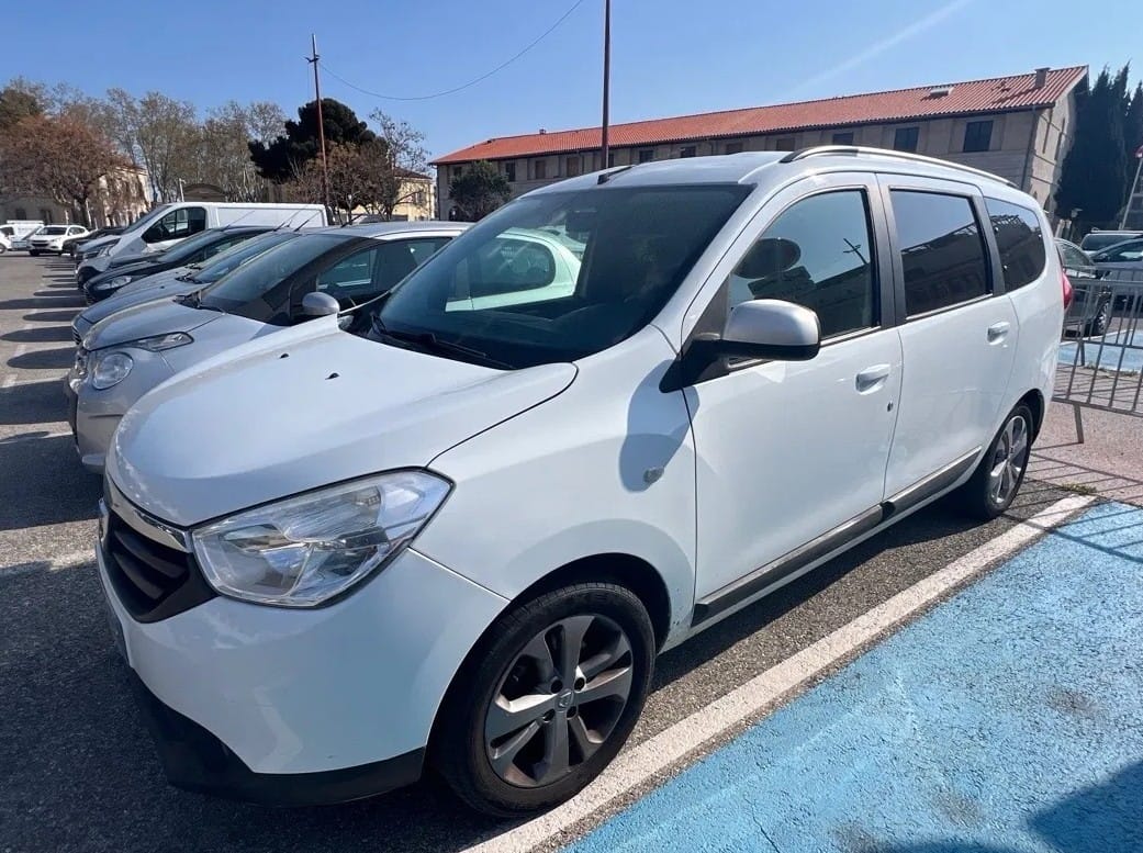 Dacia Lodgy, 2020, Essence 95, 7 places