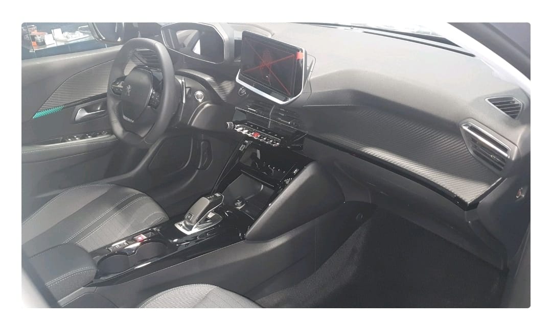 Peugeot 208 -BVA-1.2-Essence-066 avec Audio Bluetooth