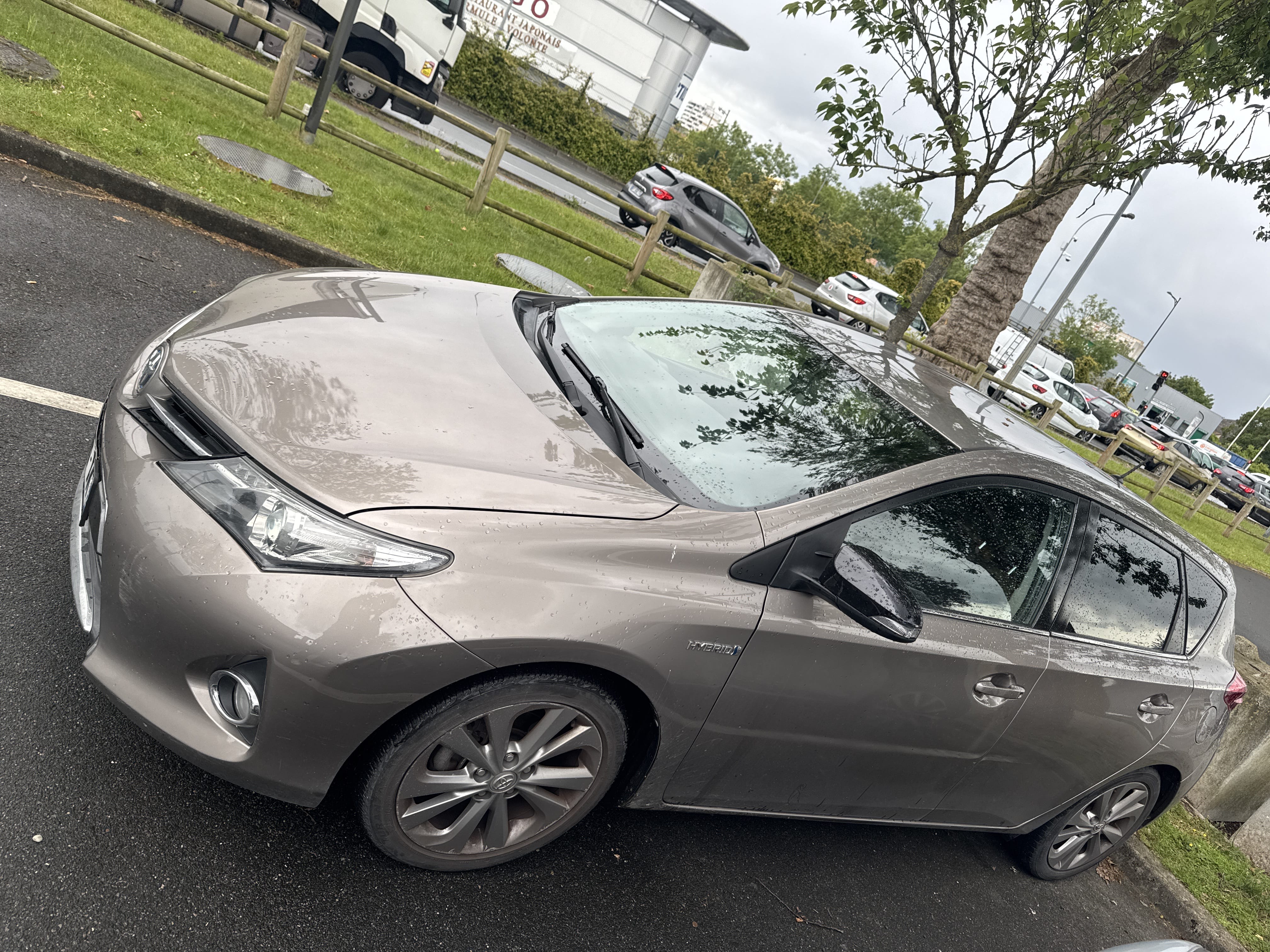 Toyota Auris Hybride
