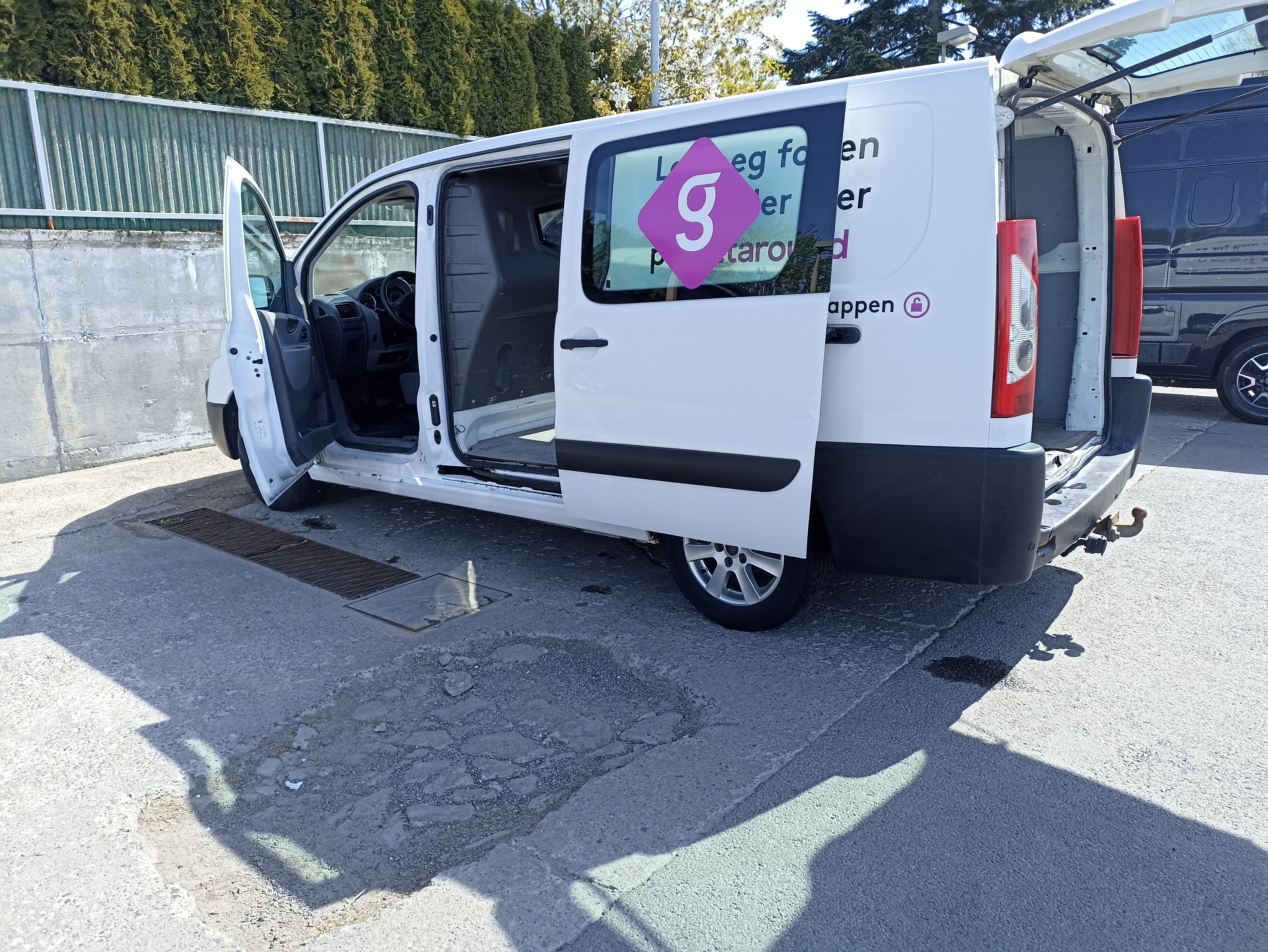 Peugeot Expert Flyttebil med Lydinngang