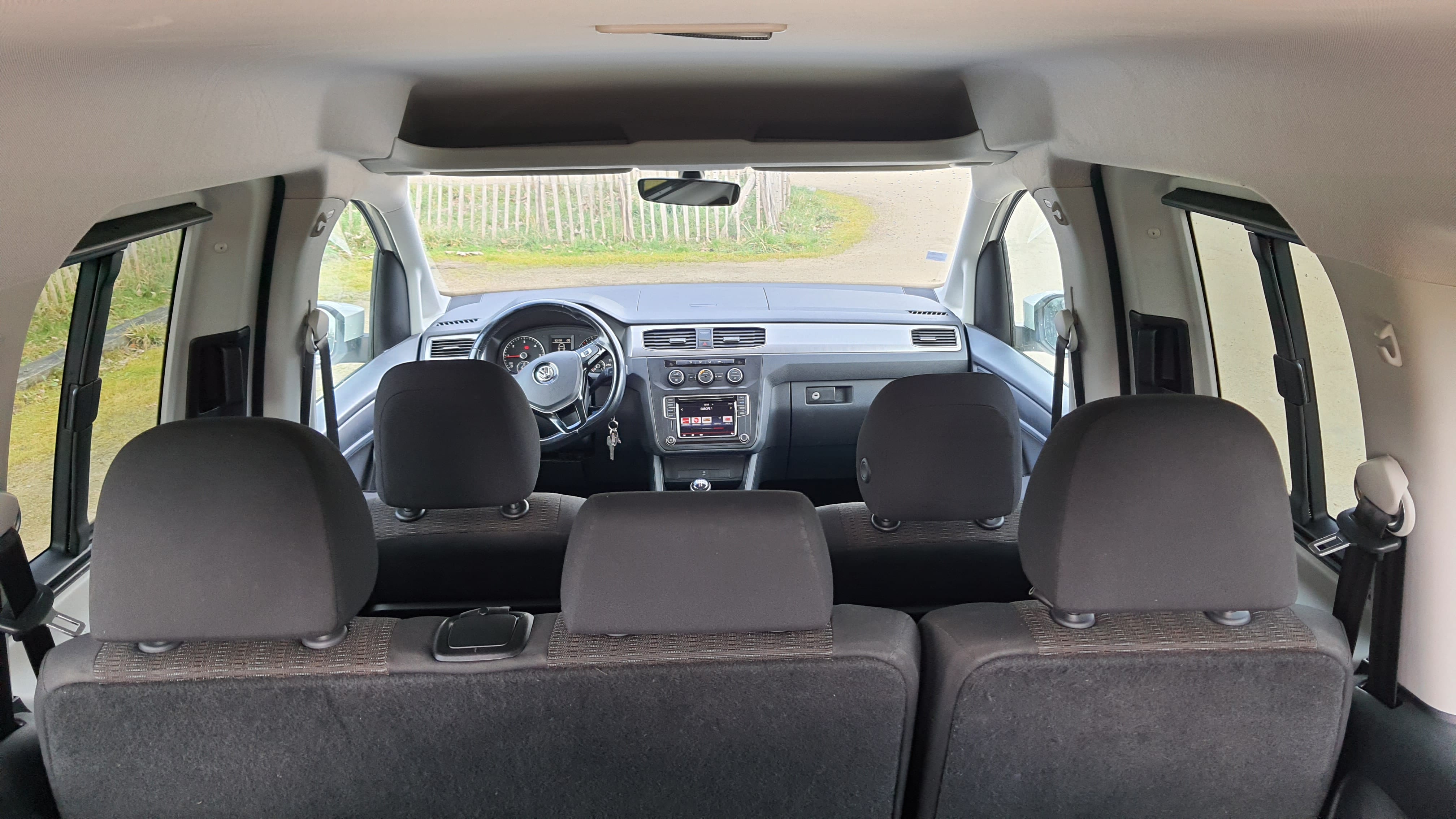 Volkswagen Caddy Maxi Van with Audio / iPod input