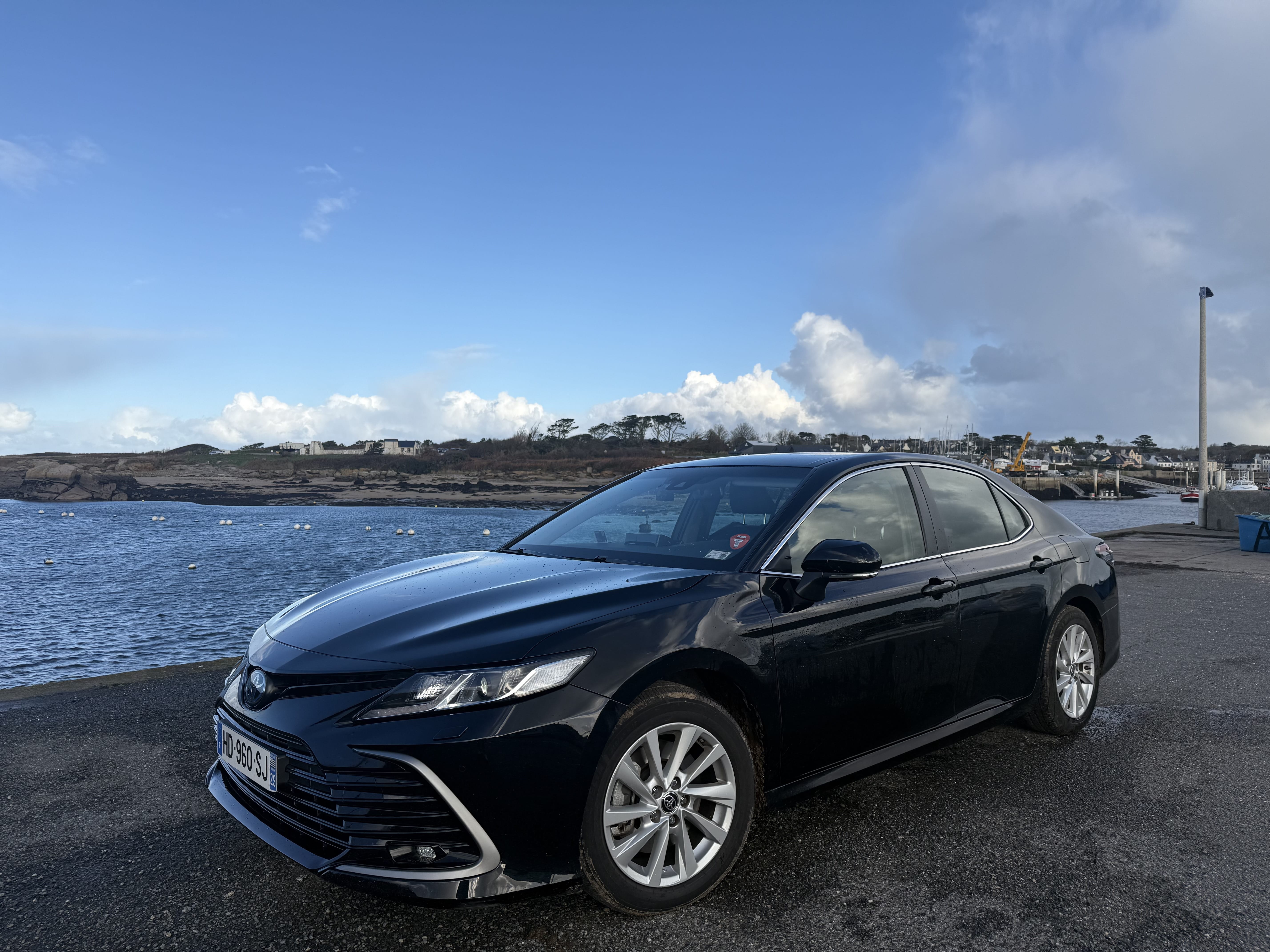 Toyota Camry Hybride avec Climatisation