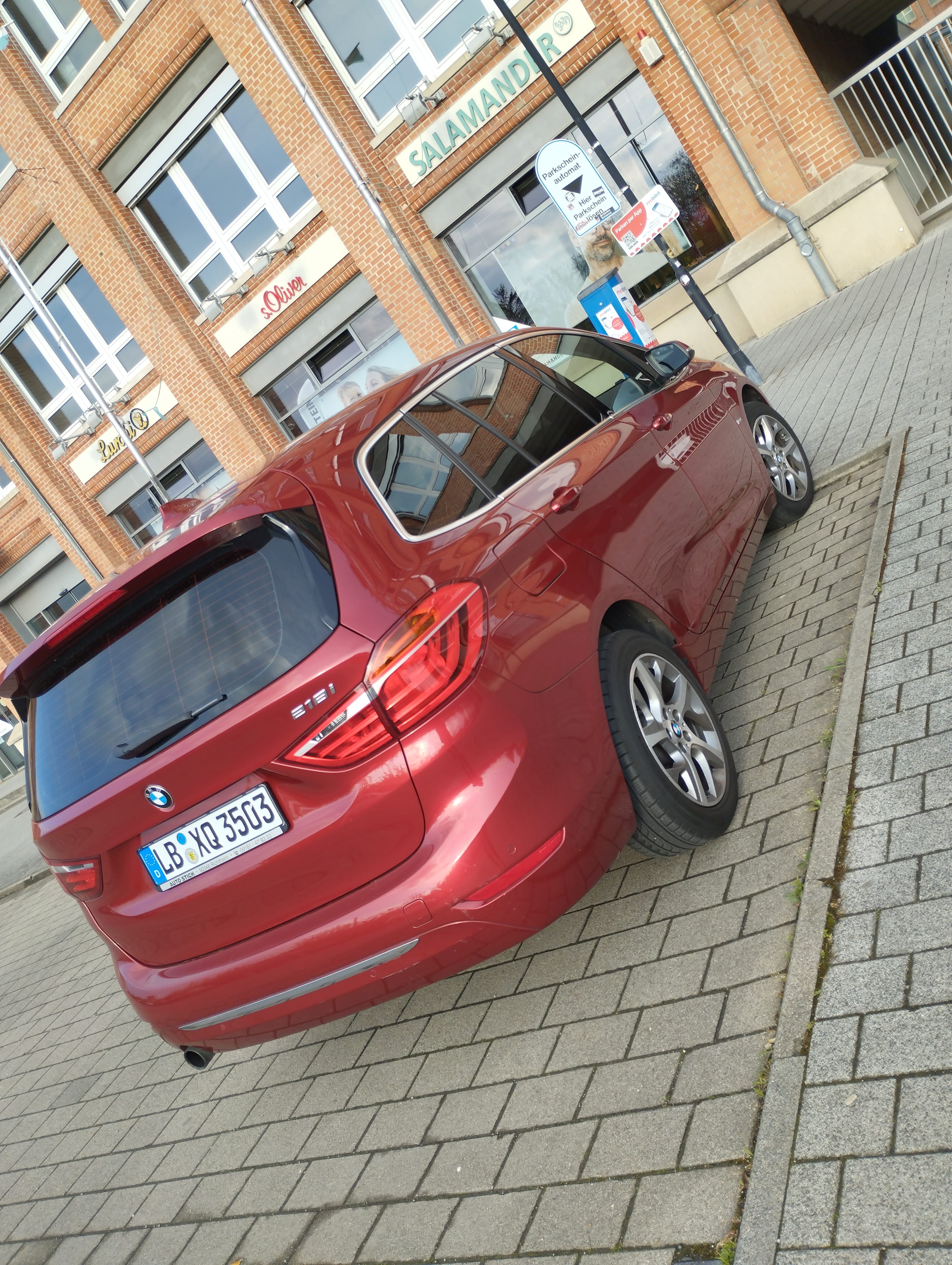 BMW 2er Gran Tourer 218i mit Navigationsgerät