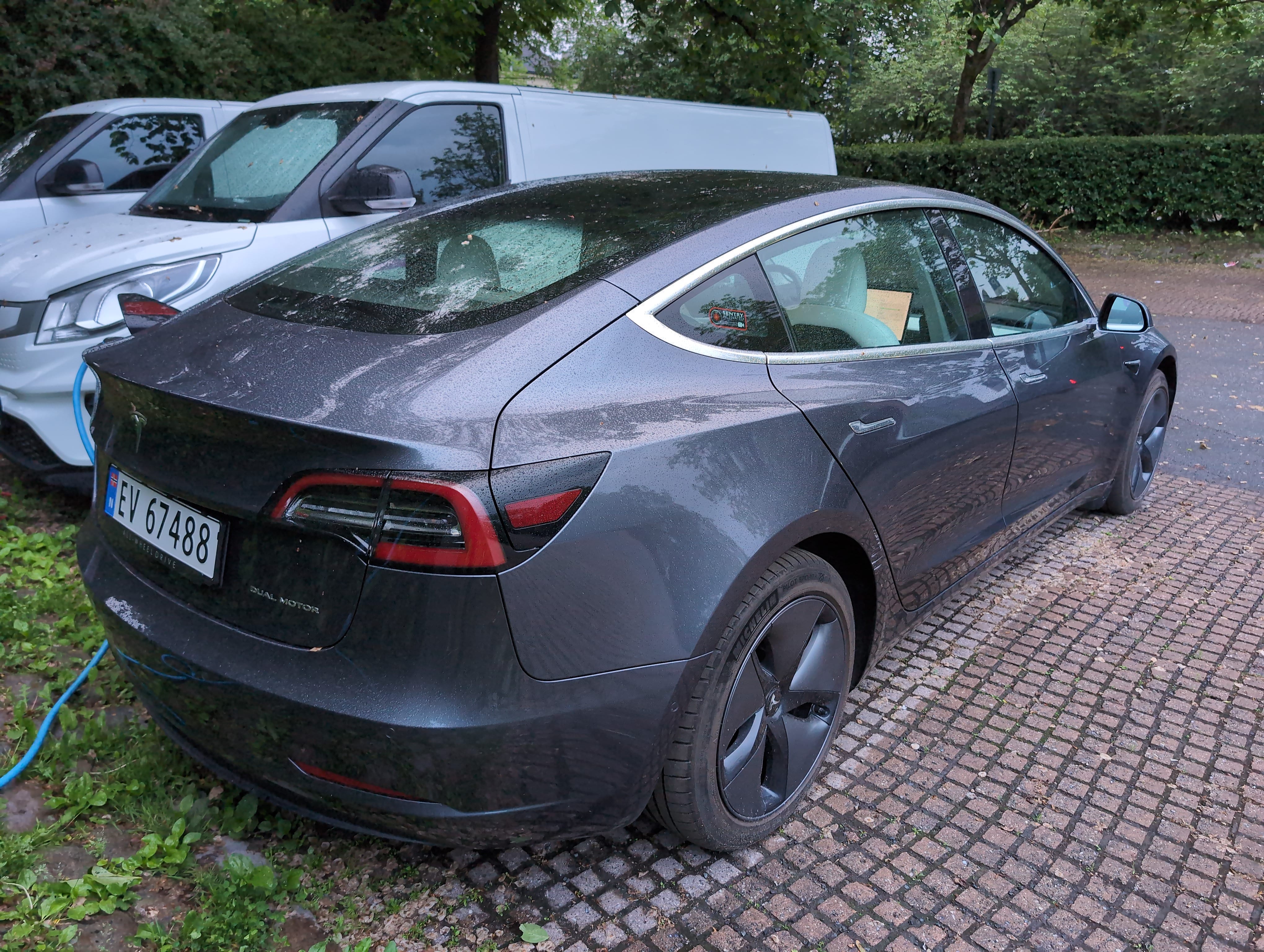 Tesla Model 3 Long Range with Four-wheel drive