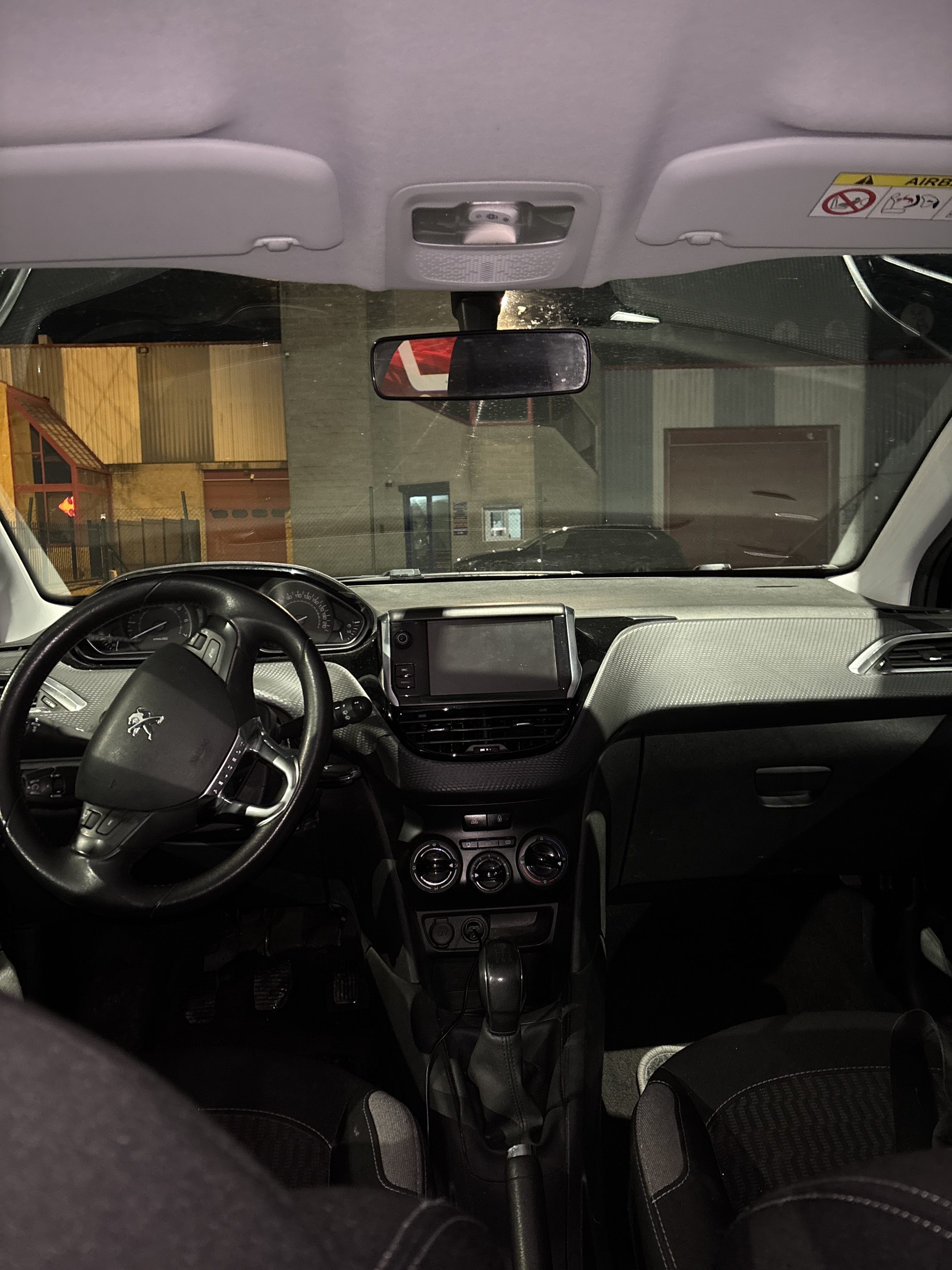 Peugeot 208 avec Régulateur de vitesse