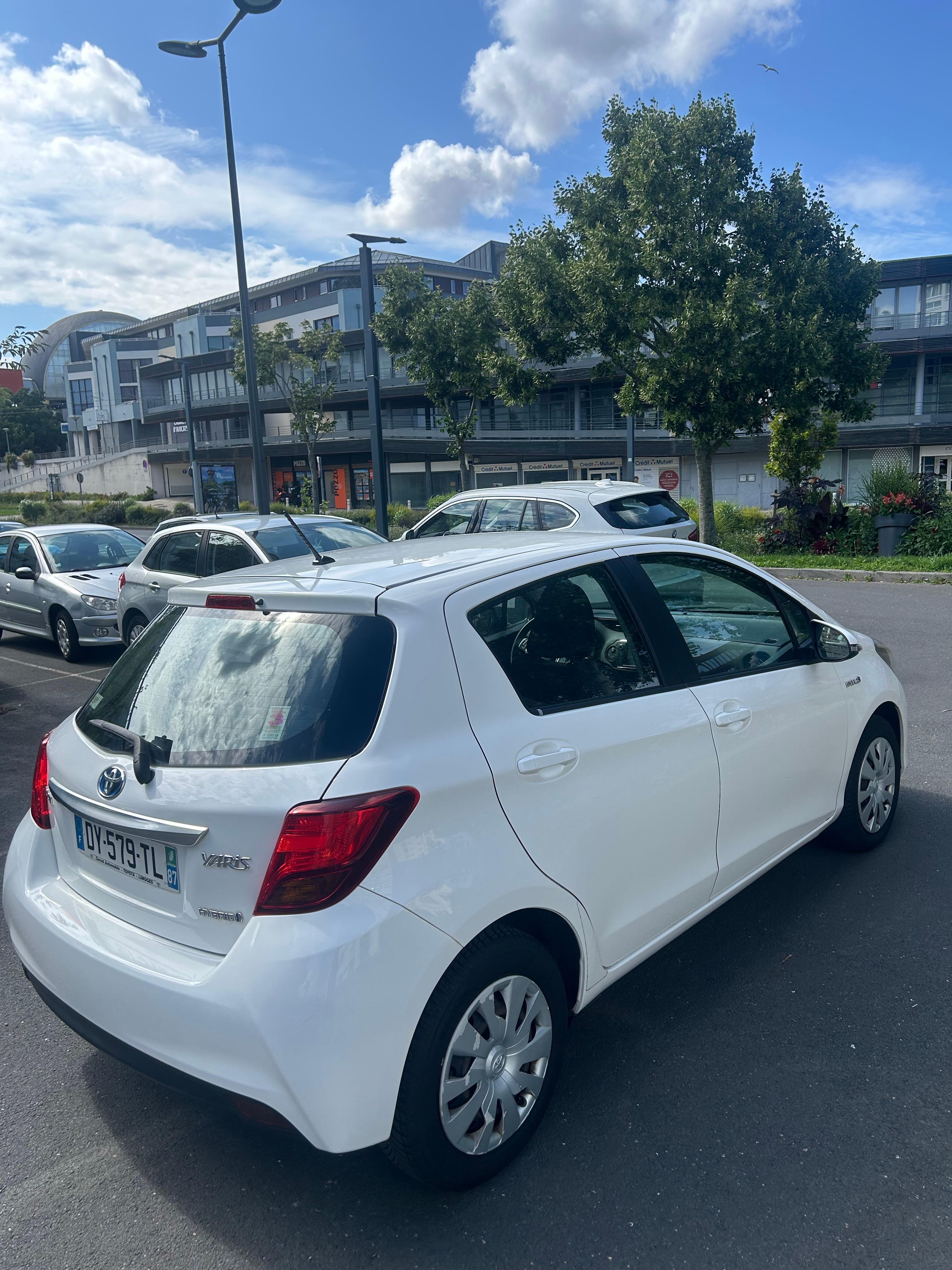 Toyota Yaris Hybride avec GPS