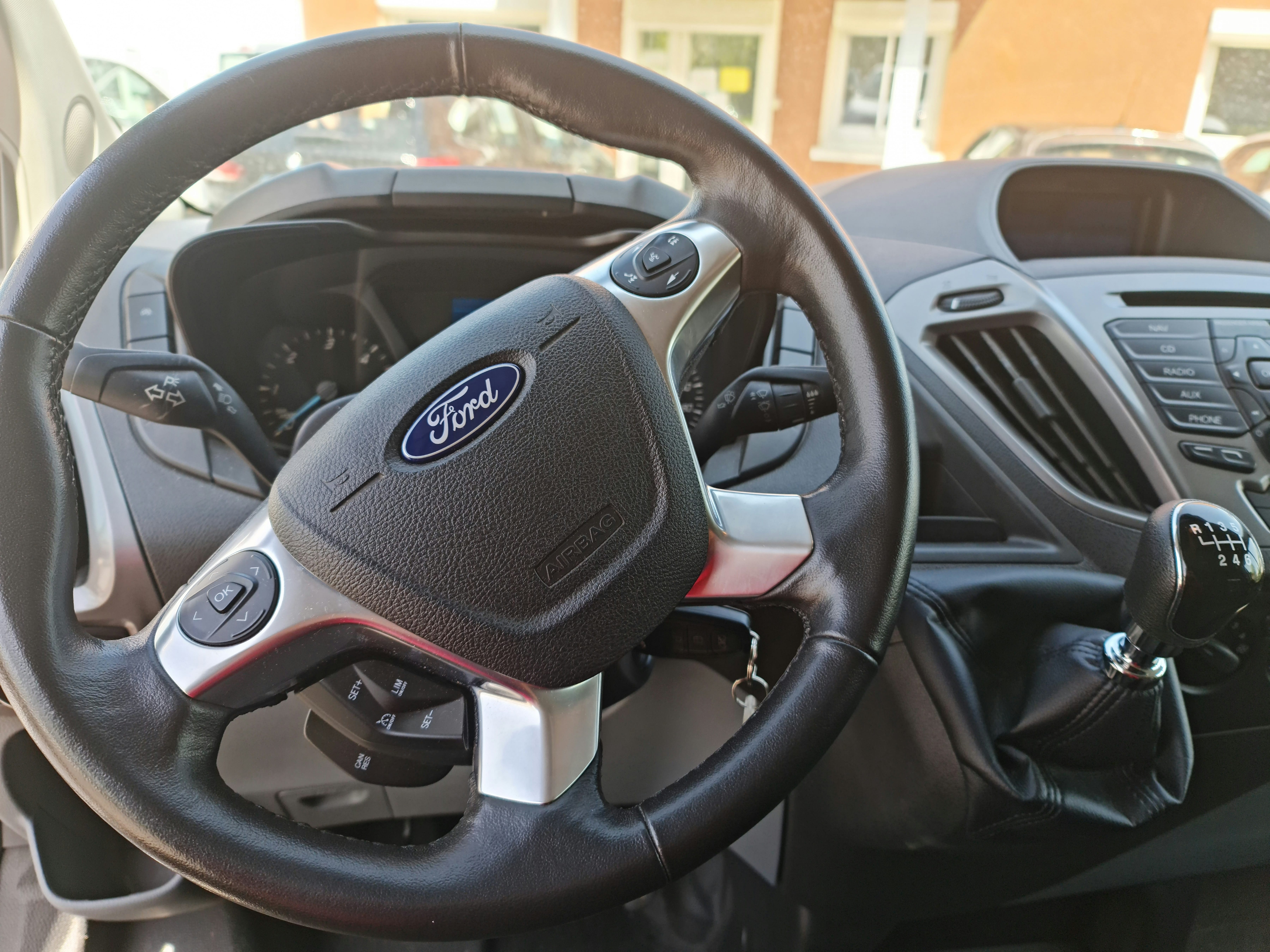 Ford Transit Custom Kombi Long avec GPS