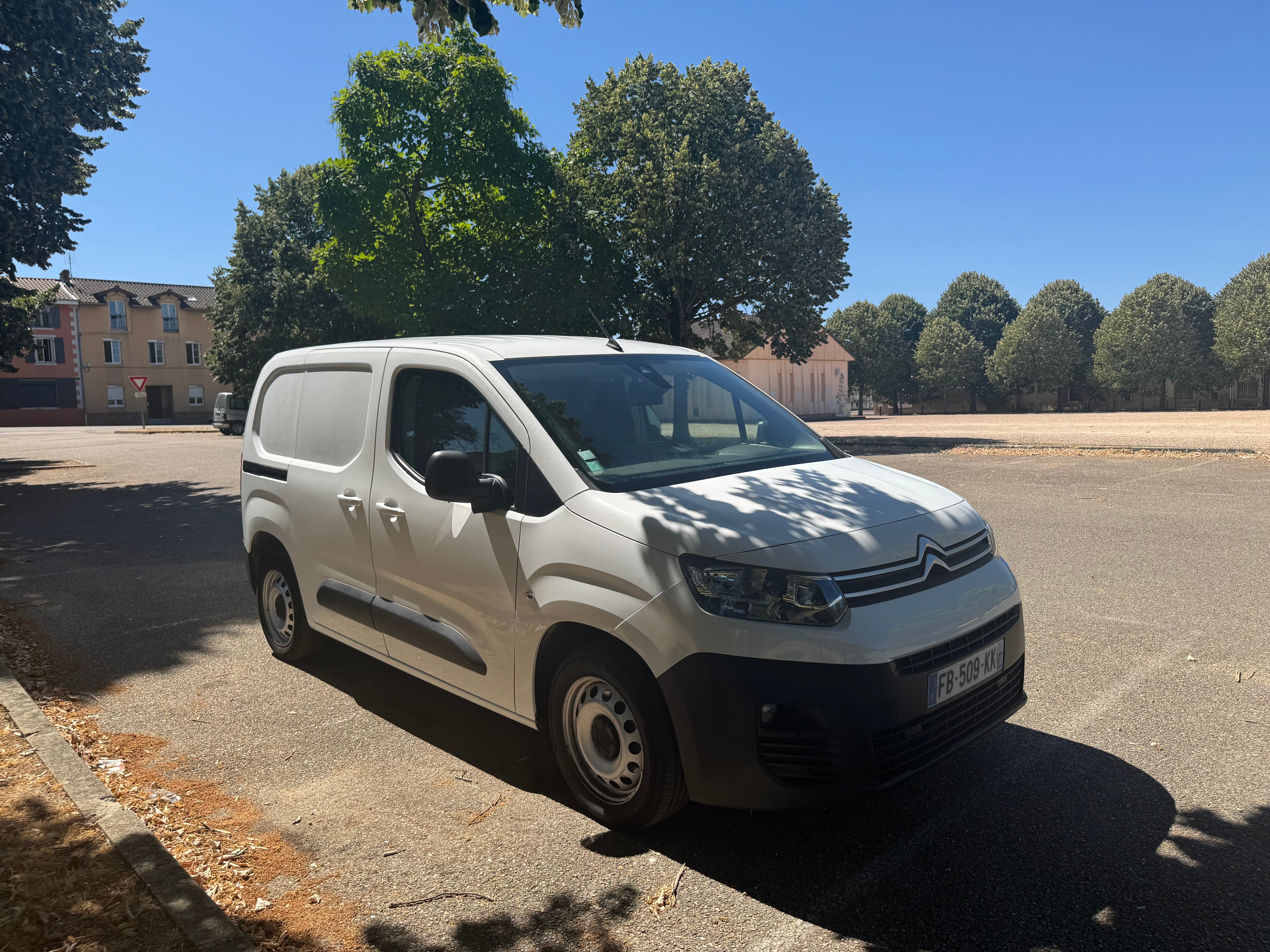Citroen Berlingo 1,5 hdi avec Apple CarPlay