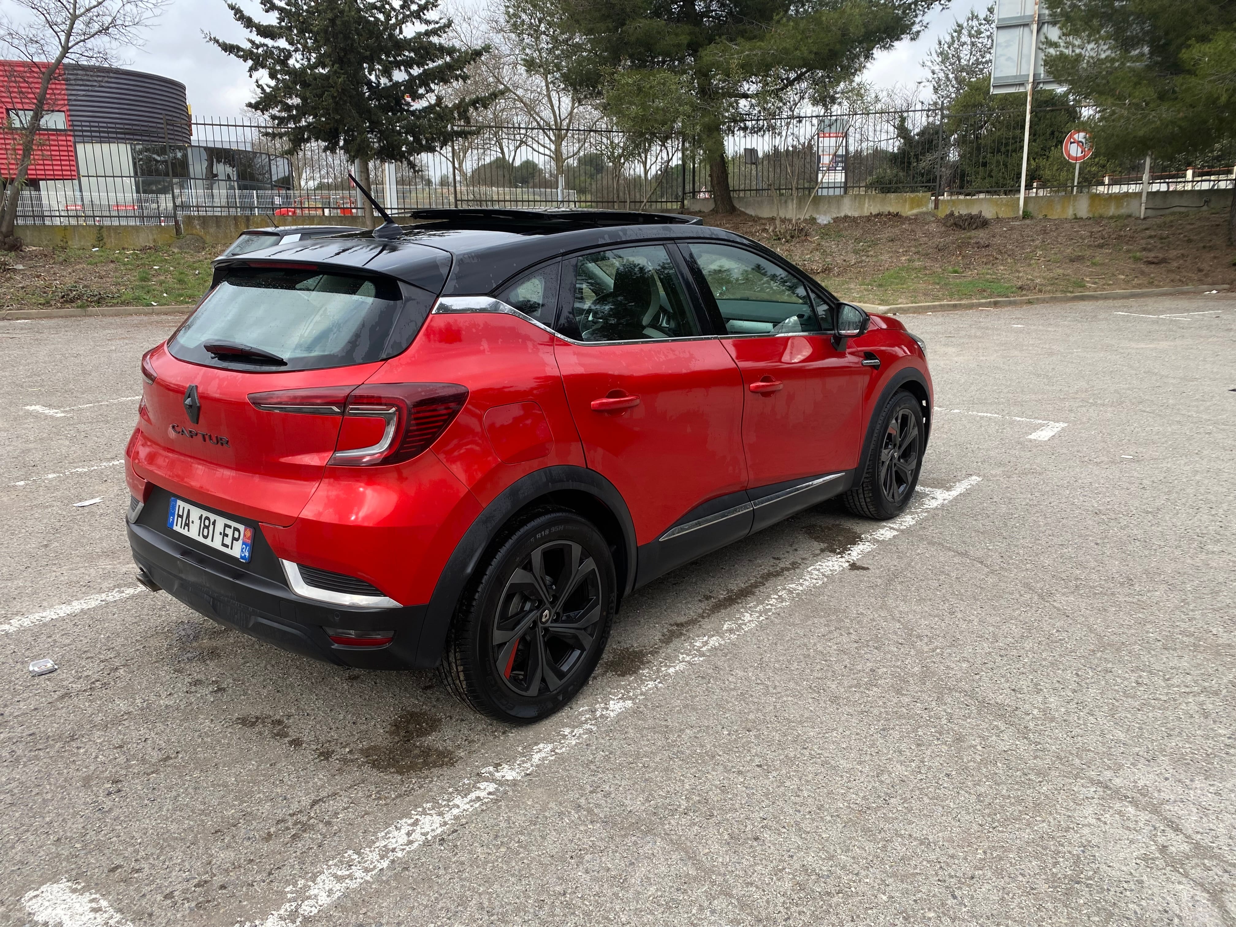 Renault Captur Full options mit Navigationsgerät