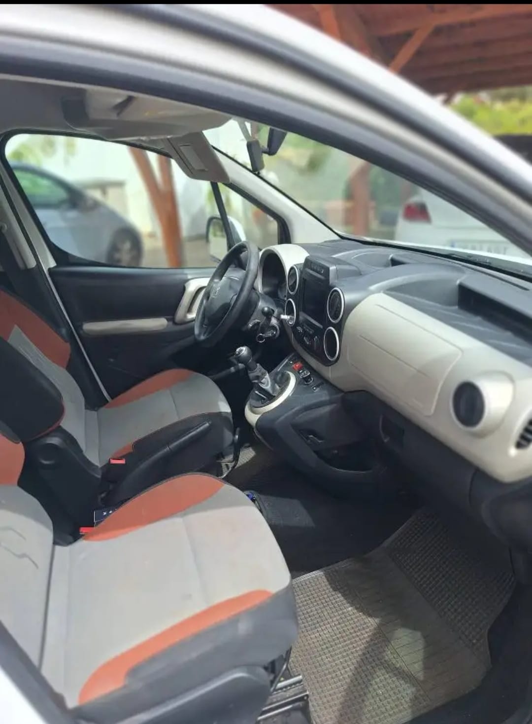 Peugeot Partner Tepee con Radio 