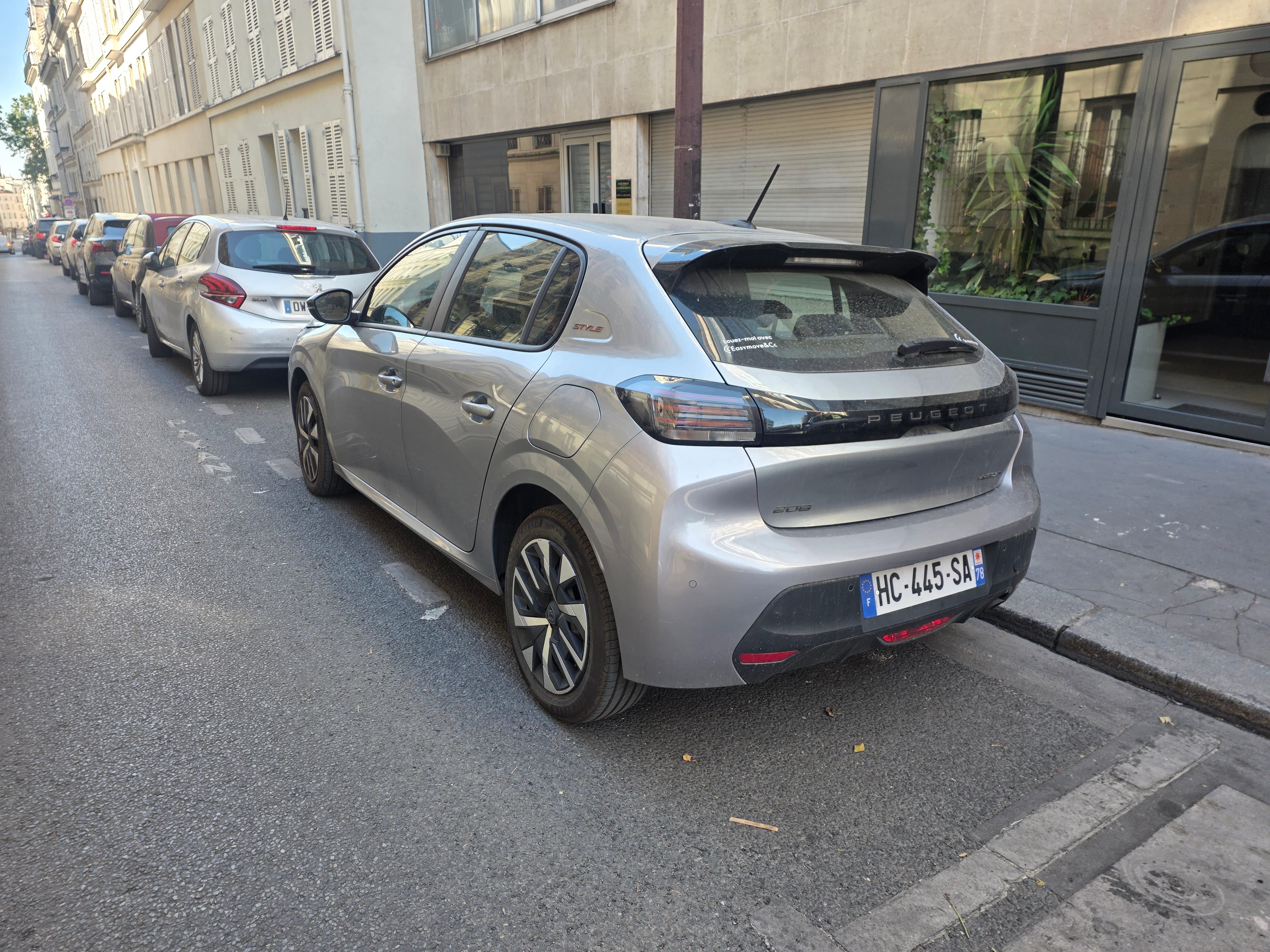 Peugeot 208 avec GPS
