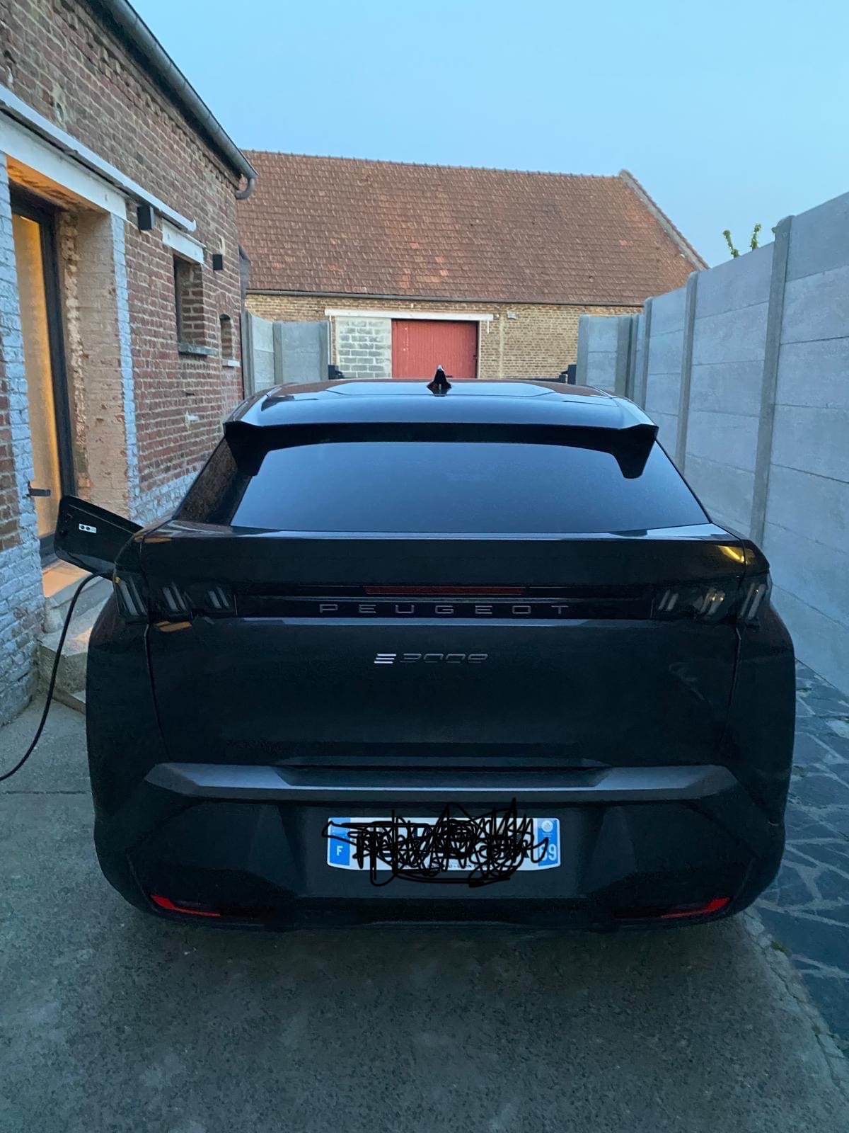 Peugeot E-3008 GT avec Régulateur de vitesse