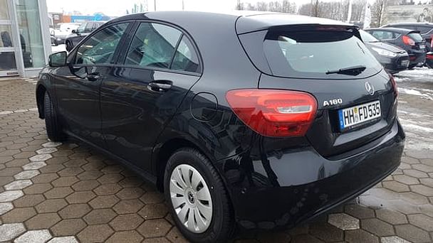 Mercedes A-Klasse 535 mit Kindersitz