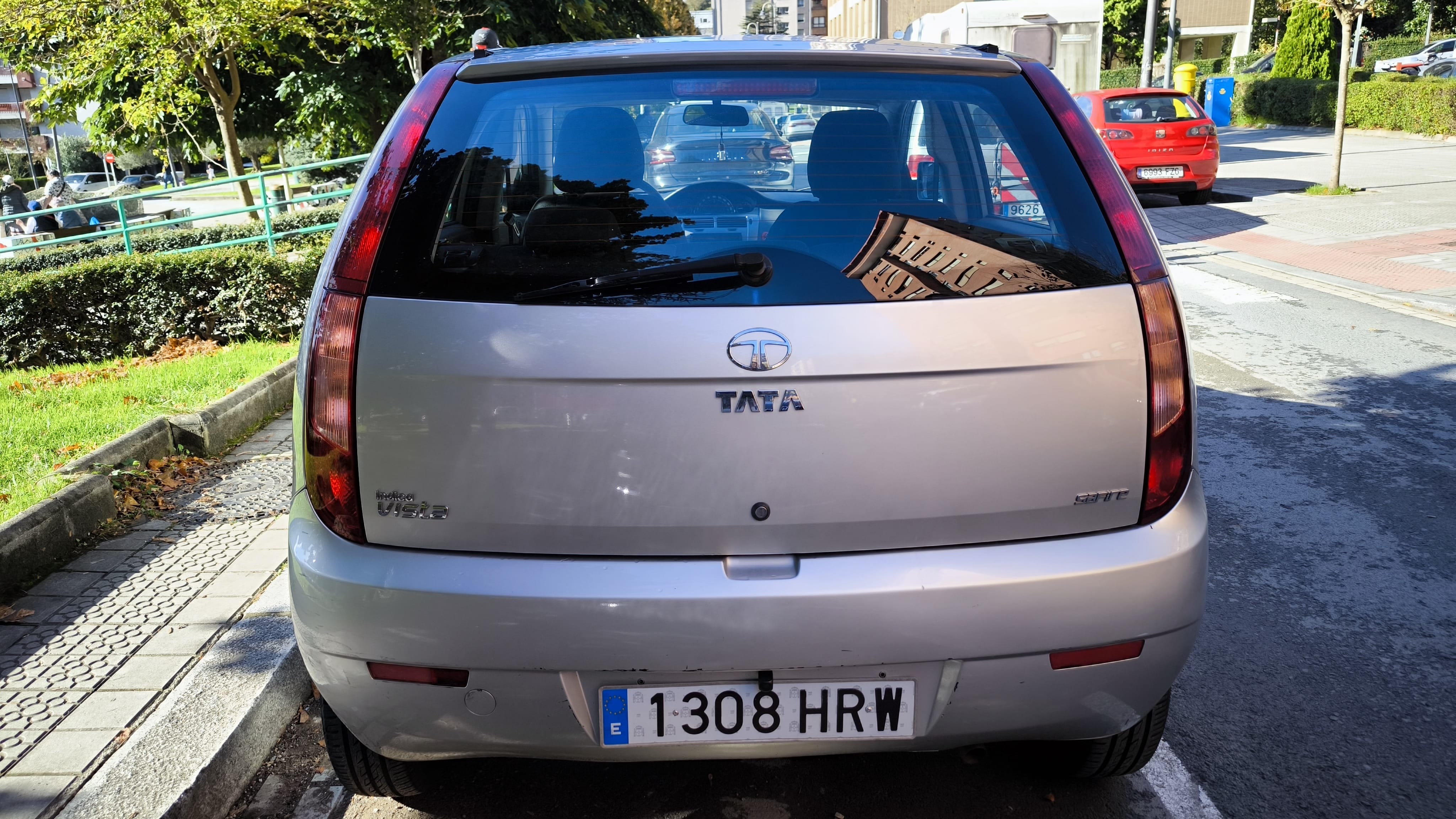 Tata Motors Vista 1.4 LX mit Audio-/iPod-Zugang