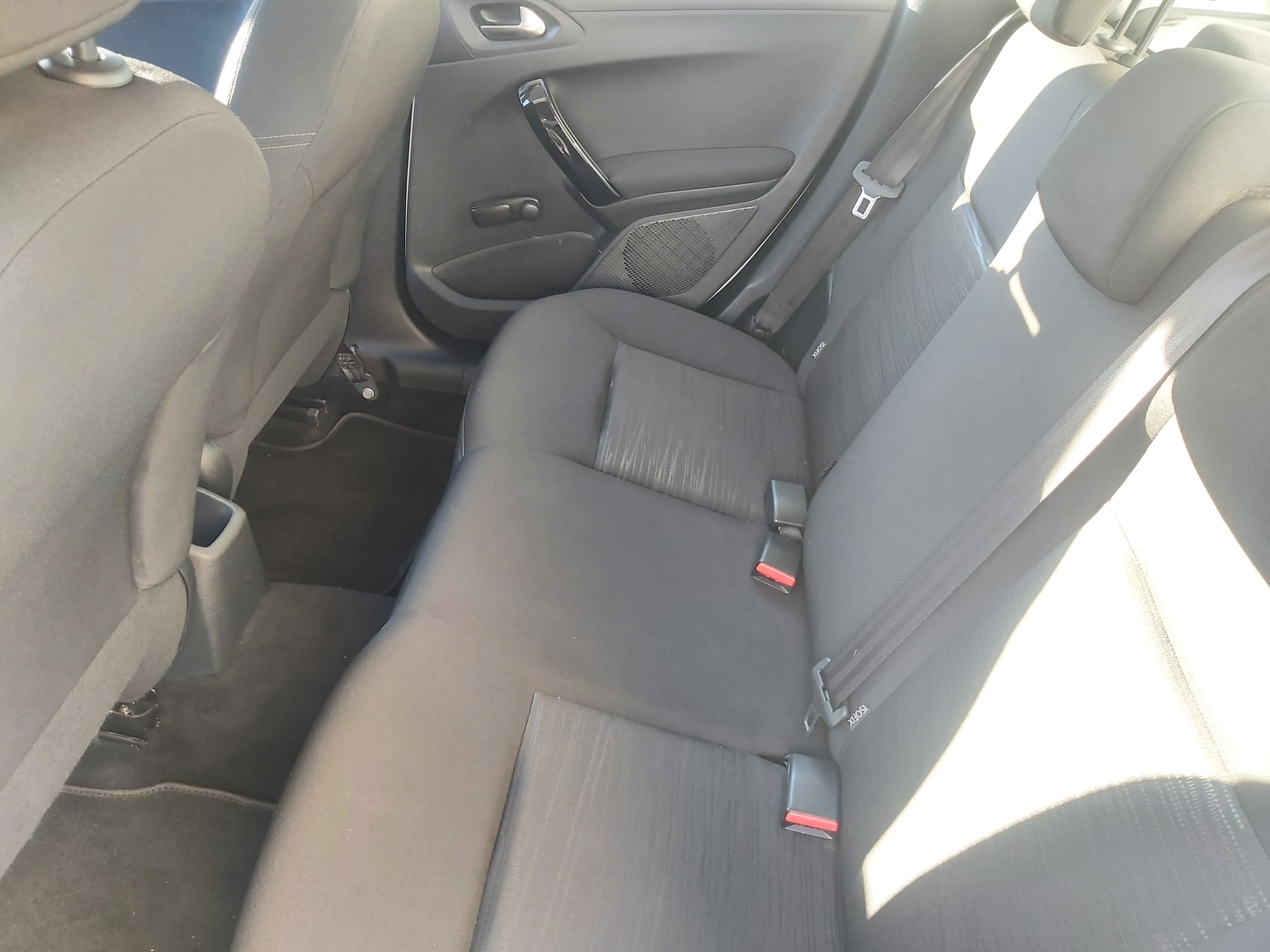 Peugeot 208 avec Android Auto