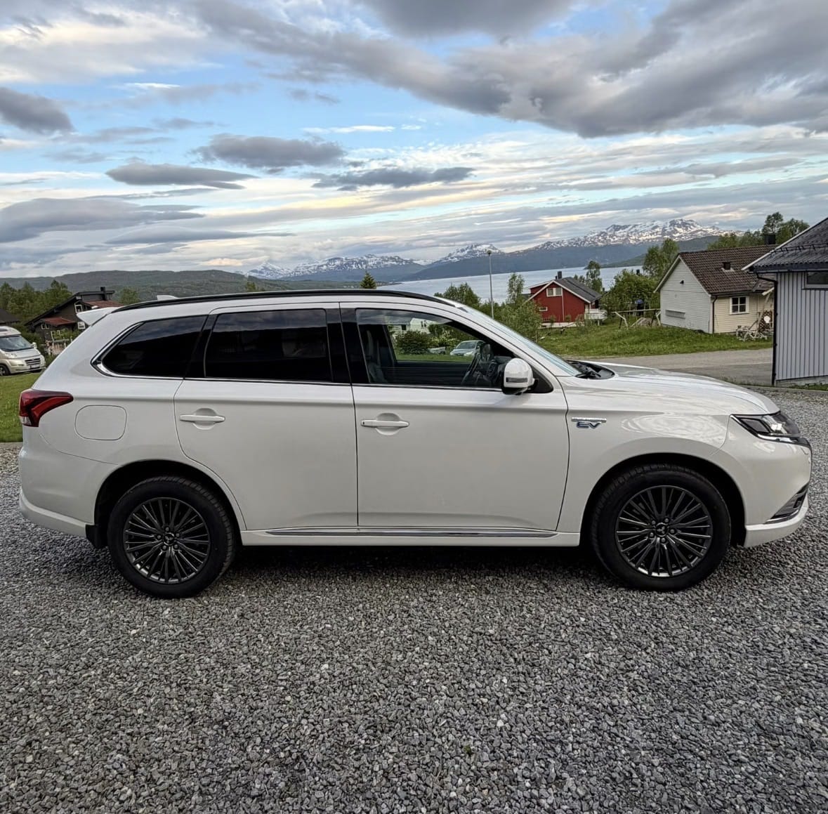Mitsubishi Outlander Hybrid avec Climatisation