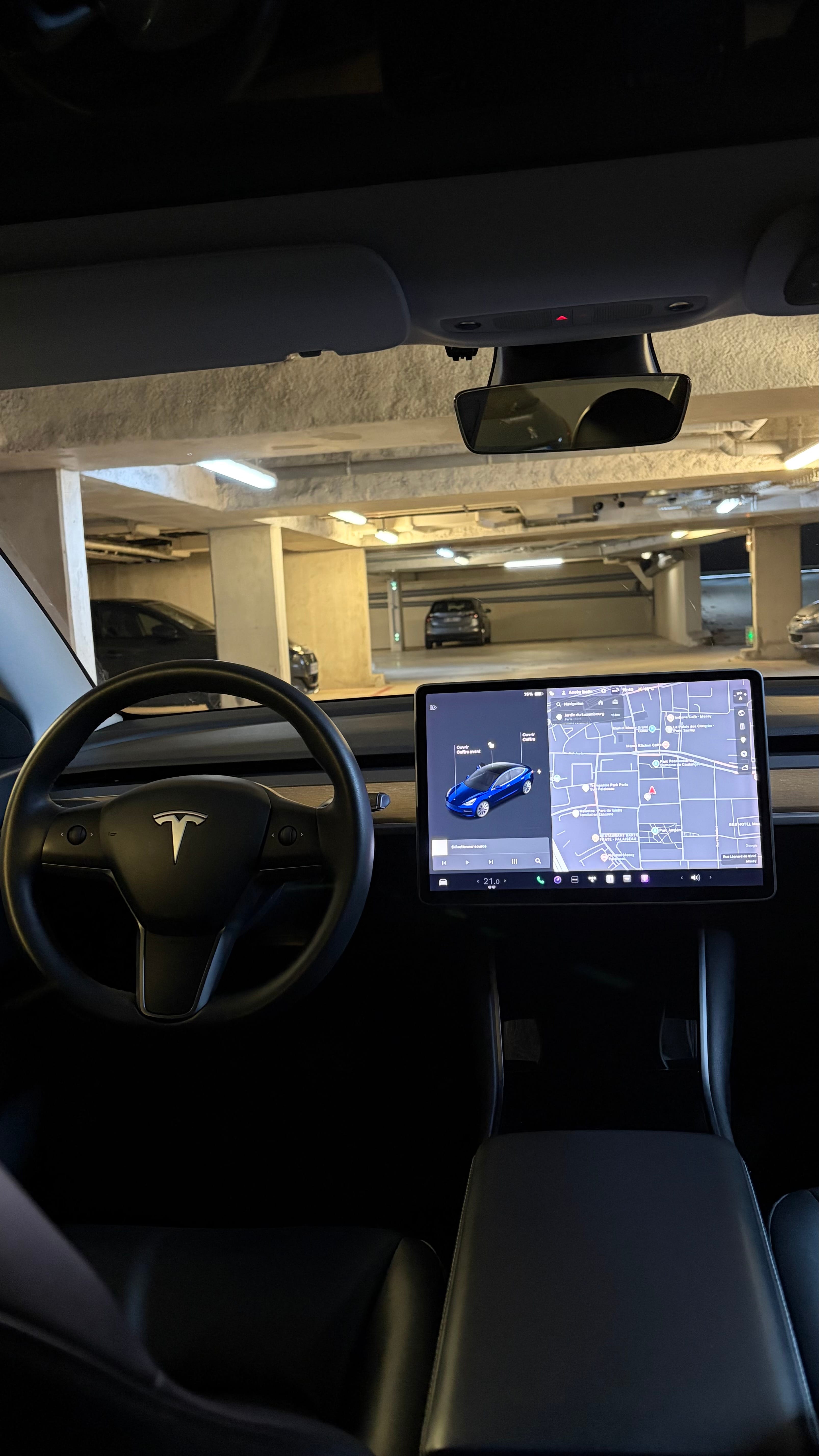 Tesla Model 3 avec GPS