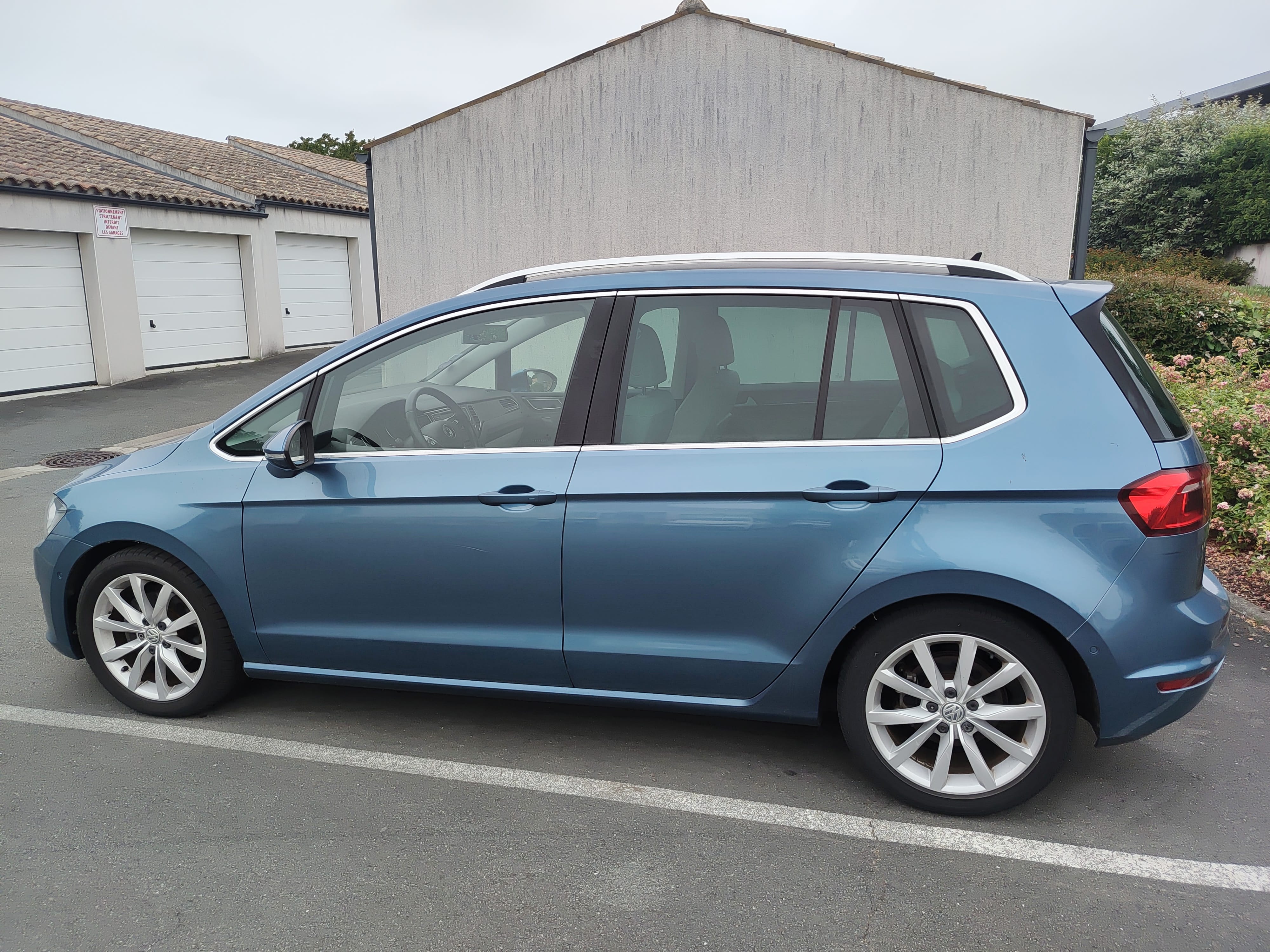 Volkswagen Golf avec Climatisation