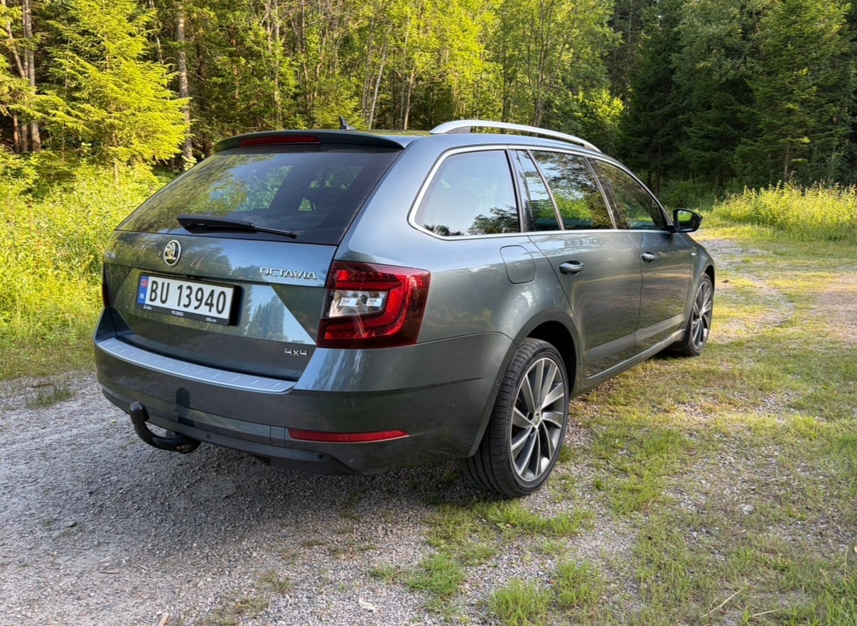 Skoda Octavia 1.8TDI med Ryggekamera