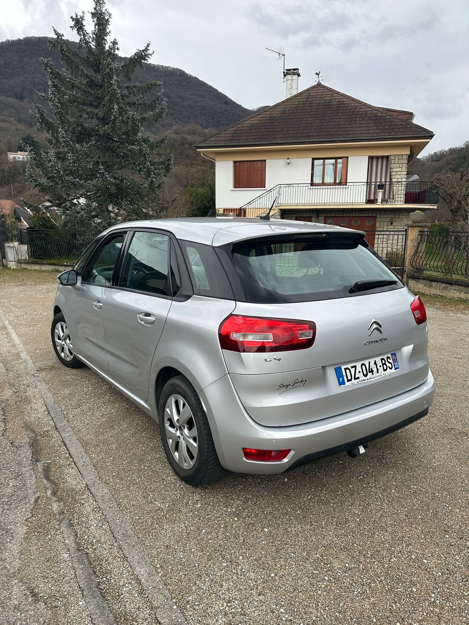 Citroen C4 Picasso avec GPS