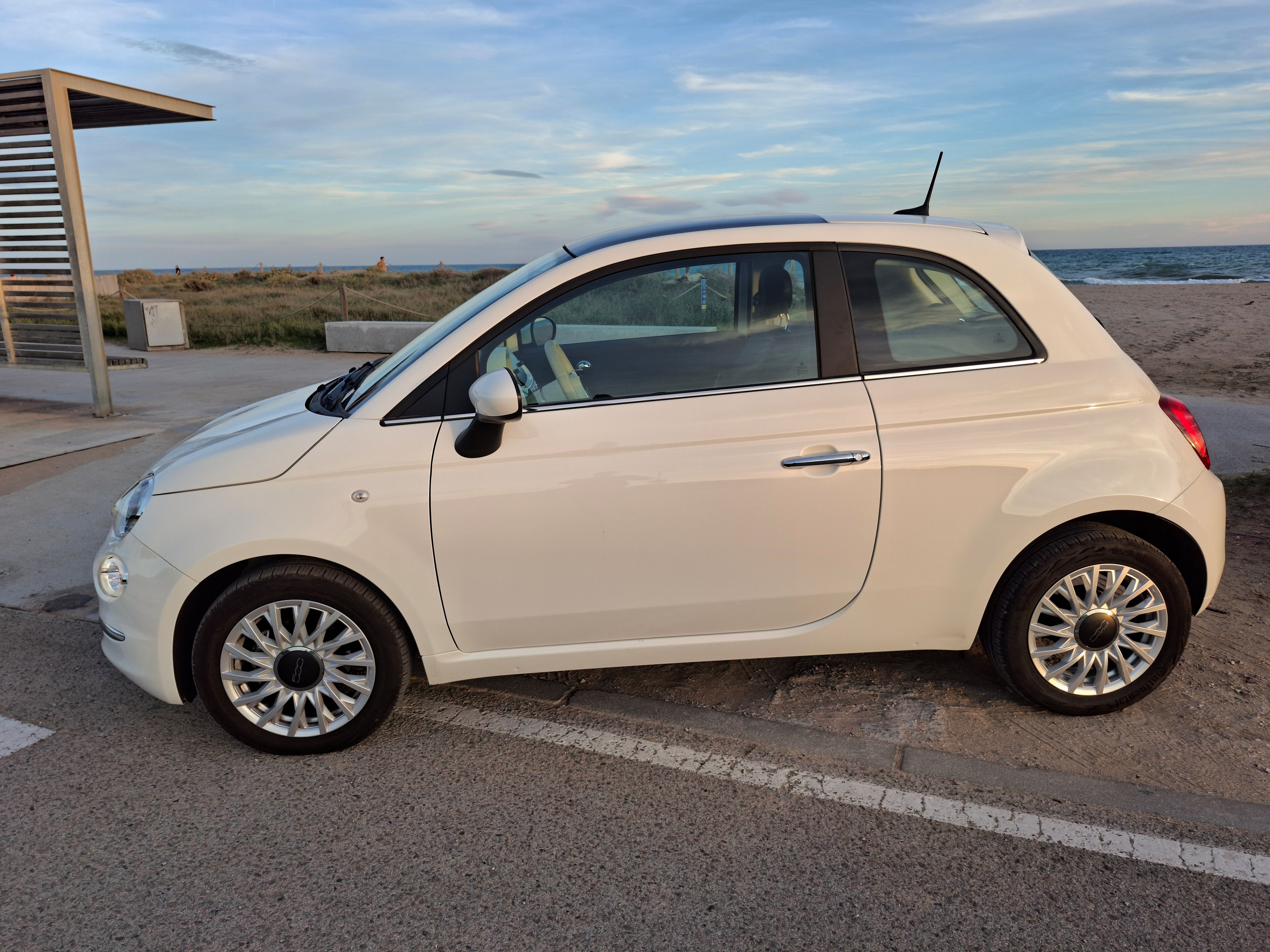 Fiat 500 Híbrido 1.0 51KW (70 CV) Dolcevita 3 puertas - 7923MVB met Airco