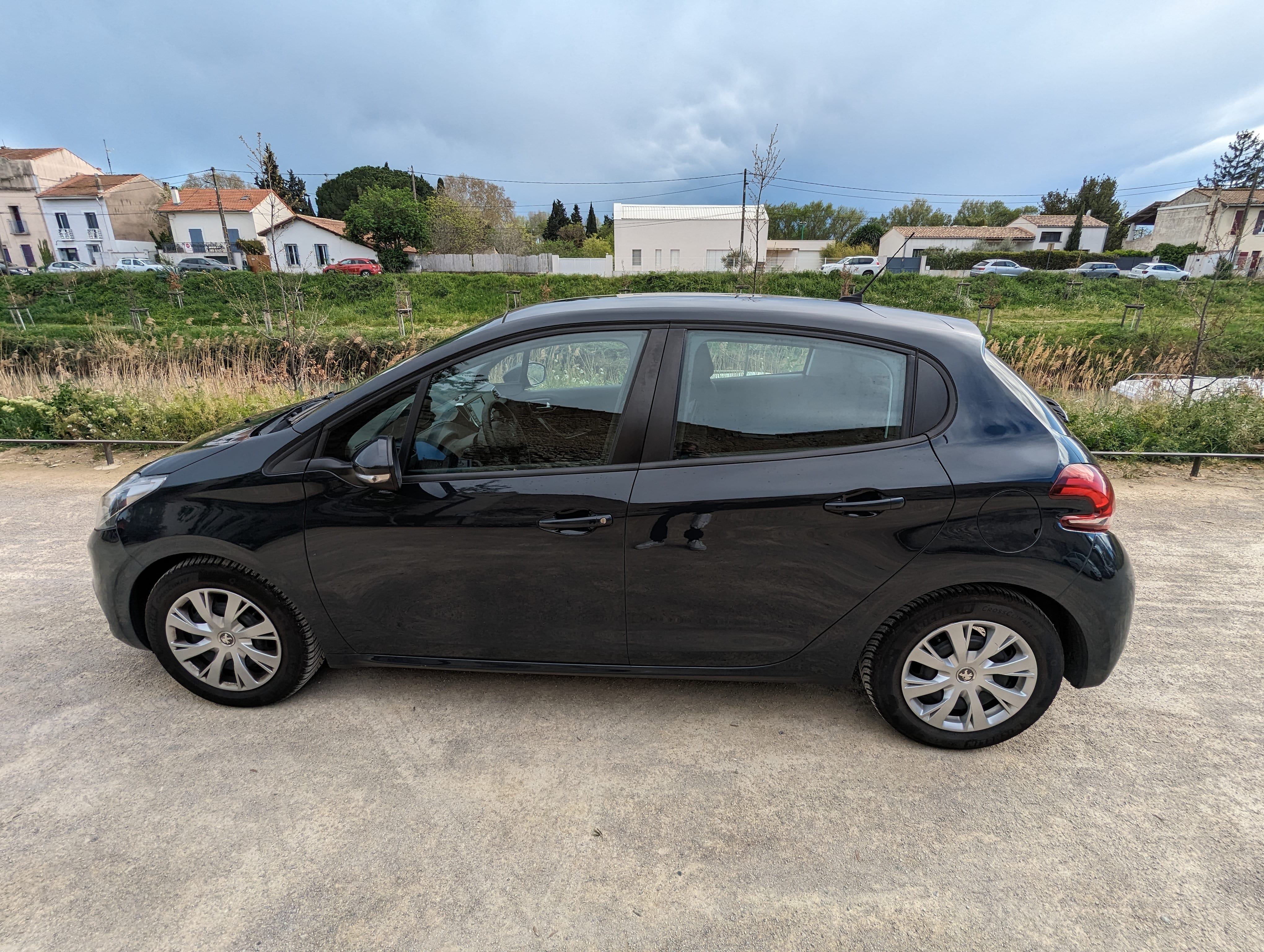 Peugeot 208 1.2 HDI avec Climatisation