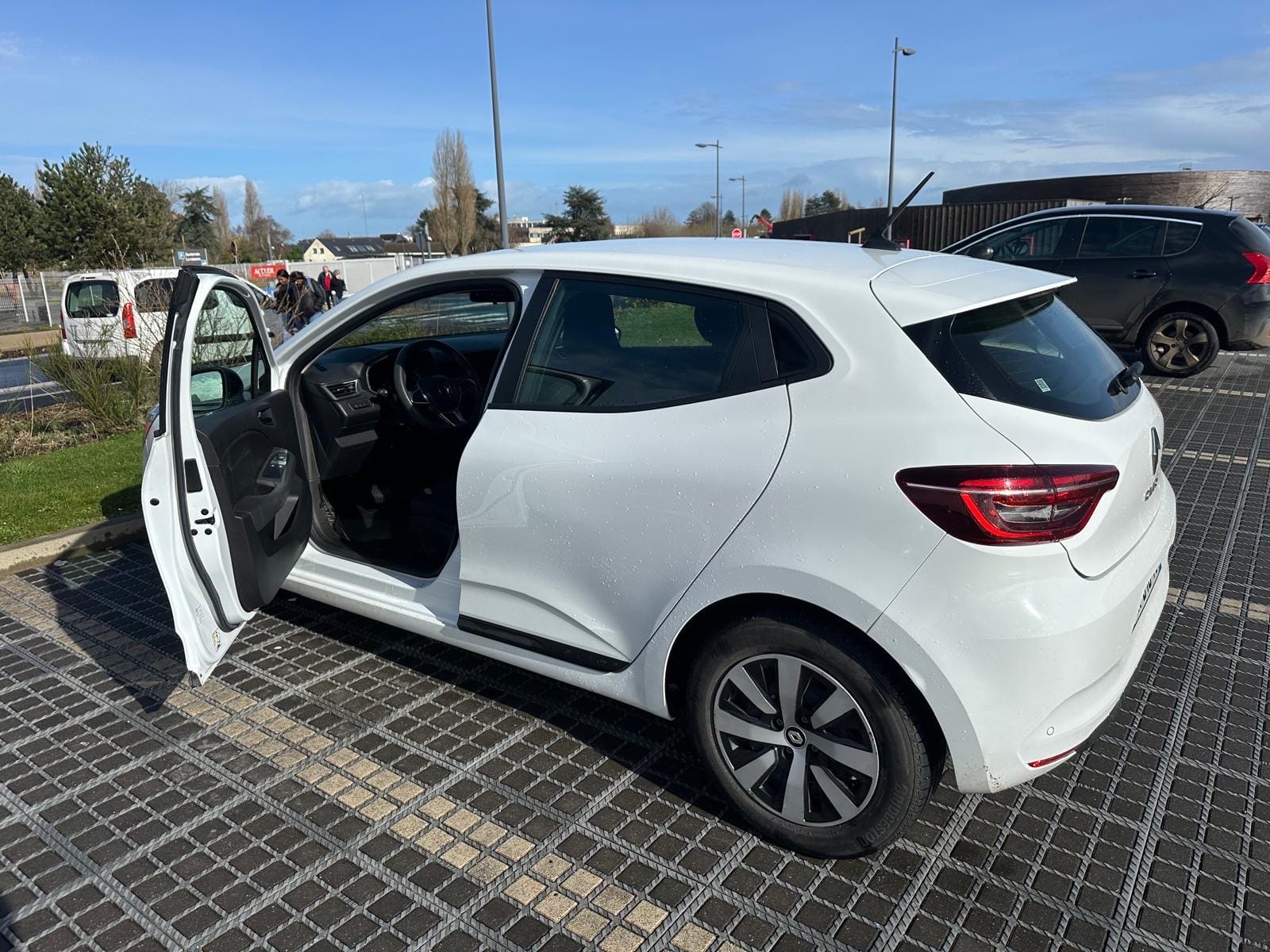 Renault Clio E-tech avec Climatisation
