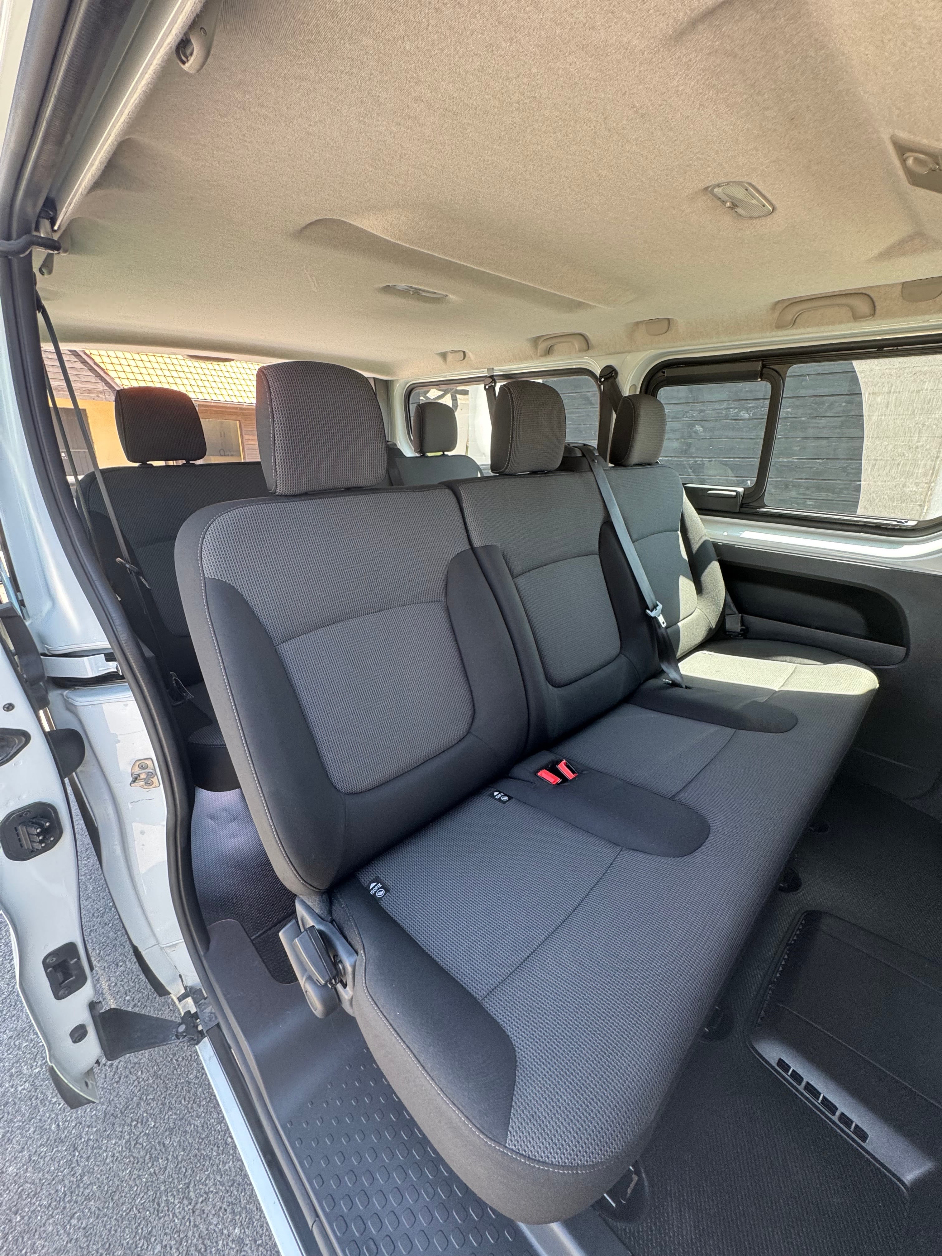 Renault Trafic Passenger 2.0 avec Apple CarPlay