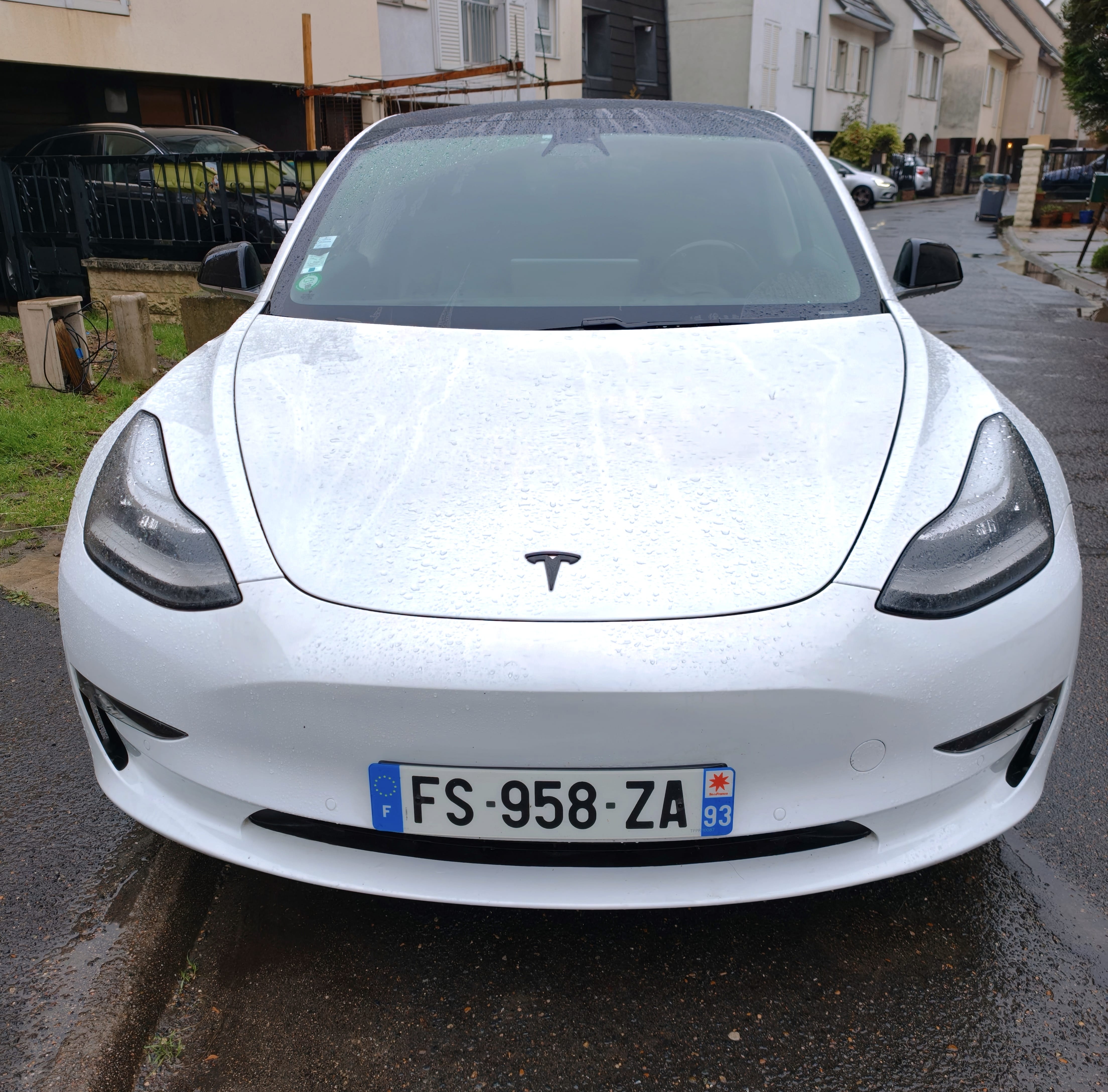 Tesla Model 3 Long Range avec Dashcam
