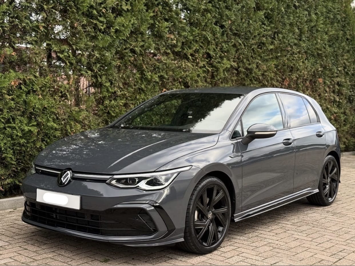 Volkswagen Golf R-Line, 2023, Essence 95 / Électrique (hybride), automatique