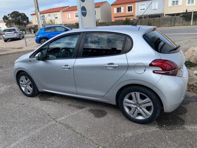 Peugeot 208 avec Climatisation